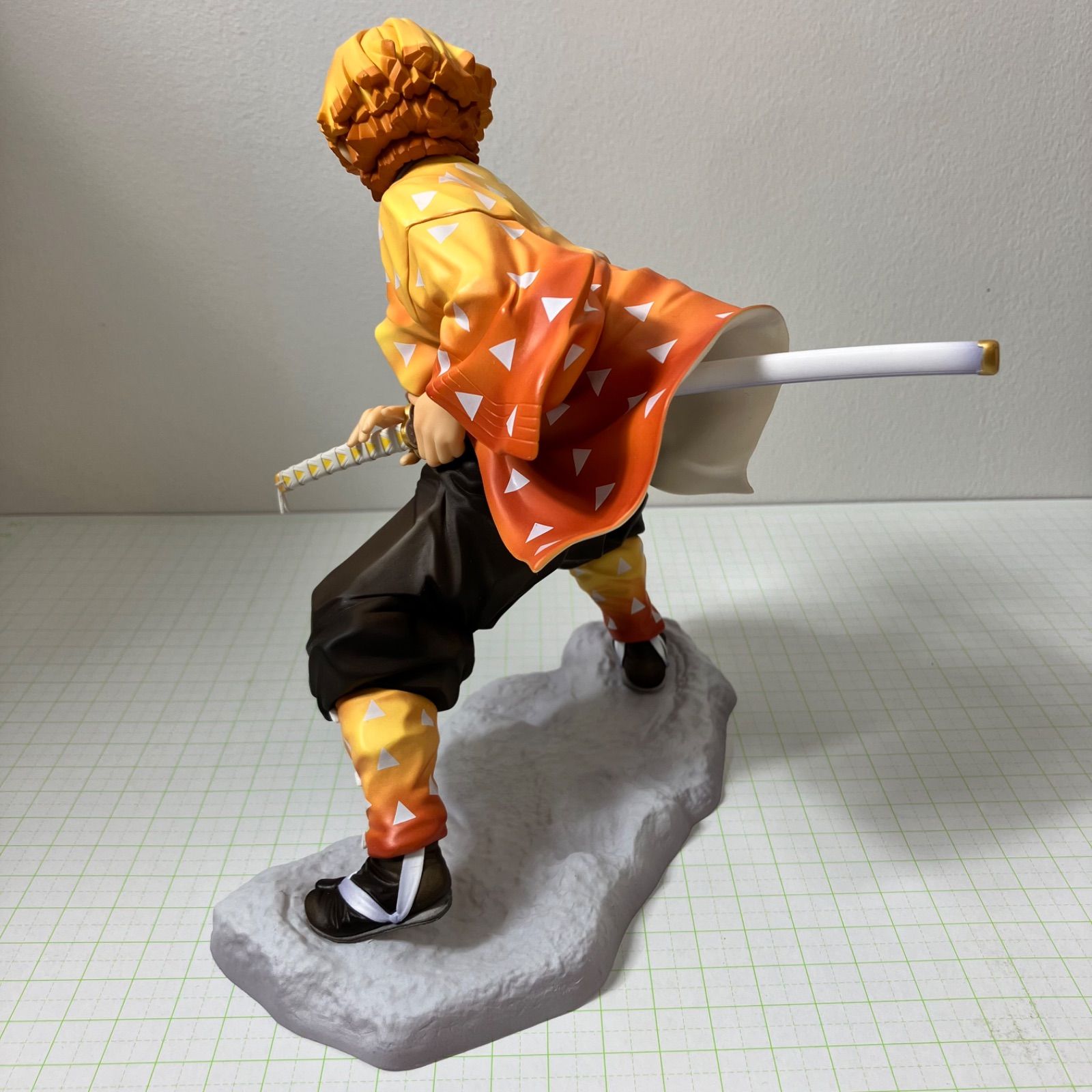 瀬戸店】我妻善逸 1/8 フィギュア ARTFX J ・表情替えパーツ付き