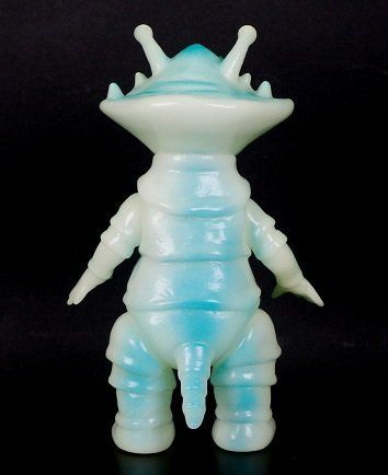 ブルマァクの怪獣シリーズ リトルカネゴン(蓄光ブルー) - メルカリ