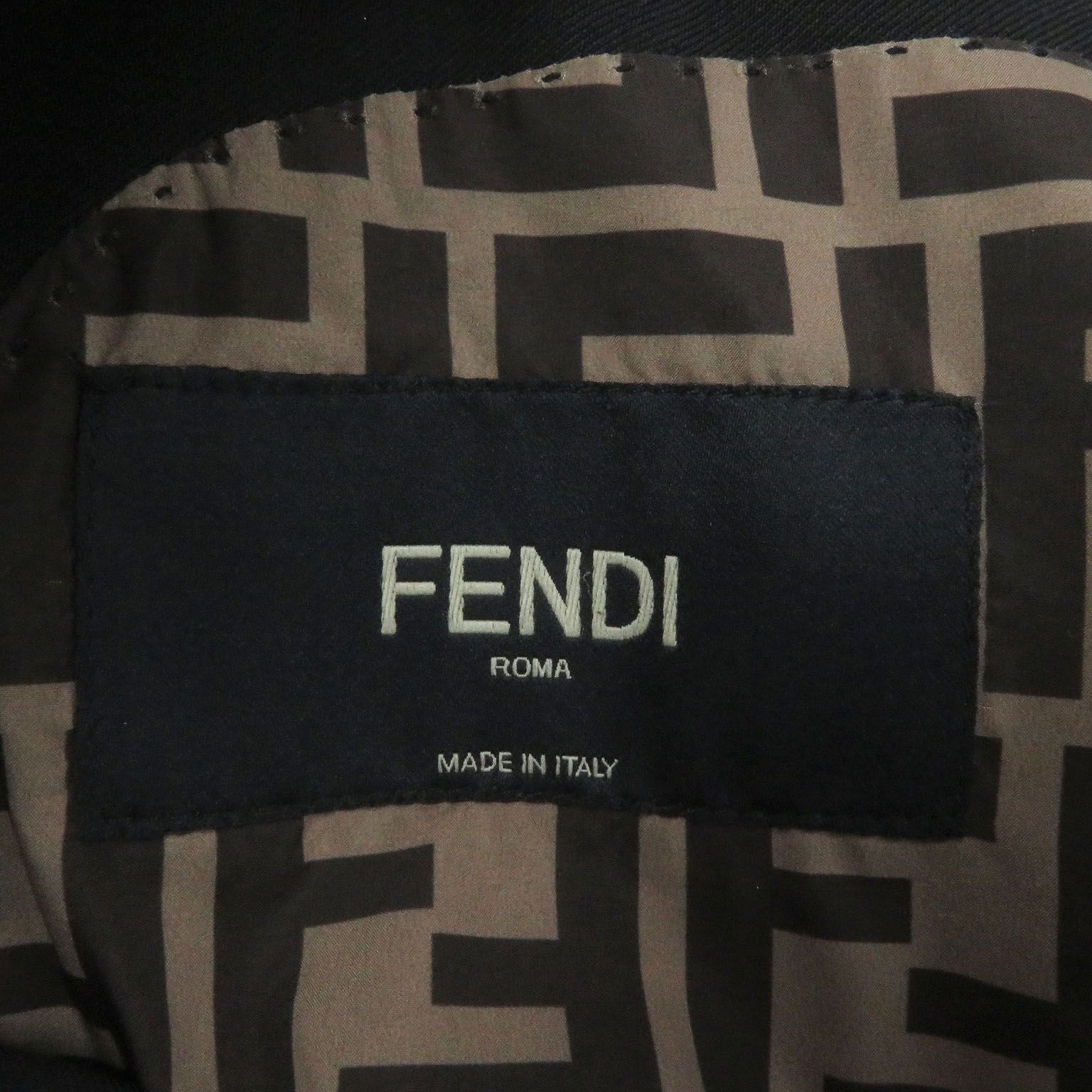 美品□FENDI フェンディ FJ0404 裏地FFロゴ ズッカ シングル