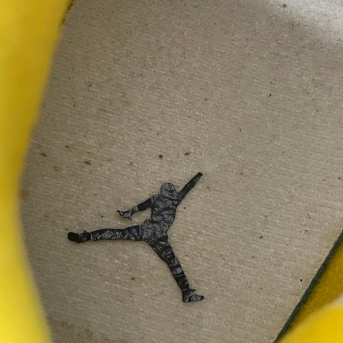  NIKE ナイキ AIR JORDAN 4 RETRO GS 表記サイズ 24 cm ミッドカットスニーカー 408452-700 イエロー レディース スニーカー 靴