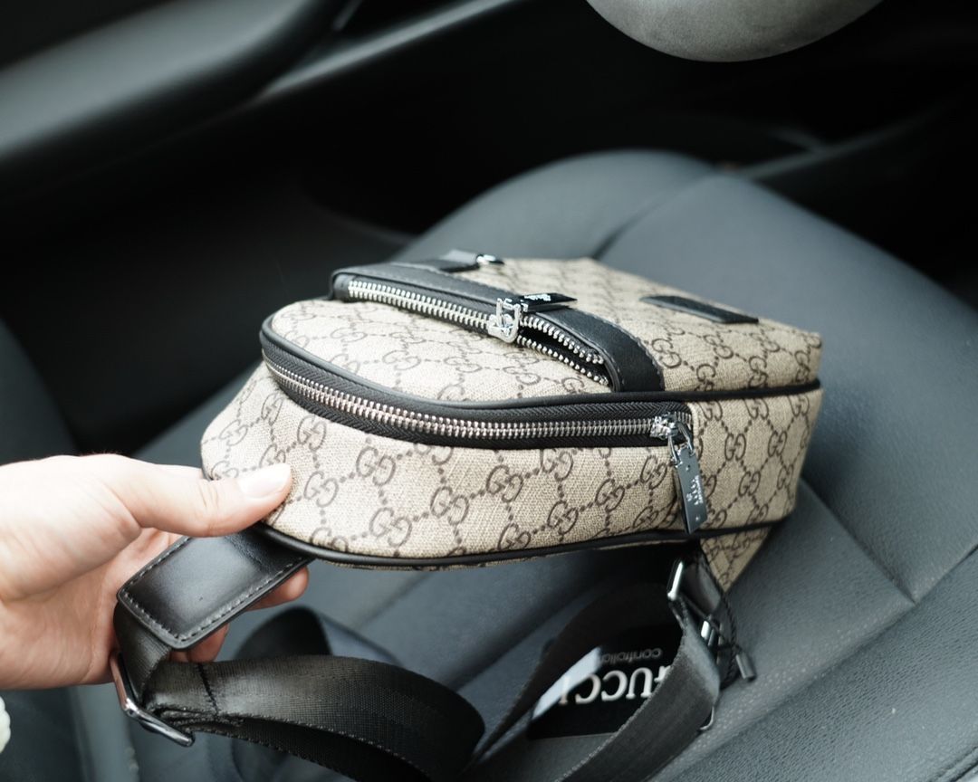 状態良 GUCCI グッチ メンズ ボディーバッグ  メンズ ショルダーバッグ