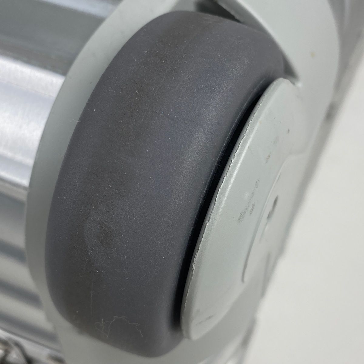 リモワ RIMOWA トパーズ ビジネス トローリー 2輪 TSAロック TOPAS BUSINESS TROLLY キャリーバッグ アルミ シルバー レディース DECORATOM_COM_BR