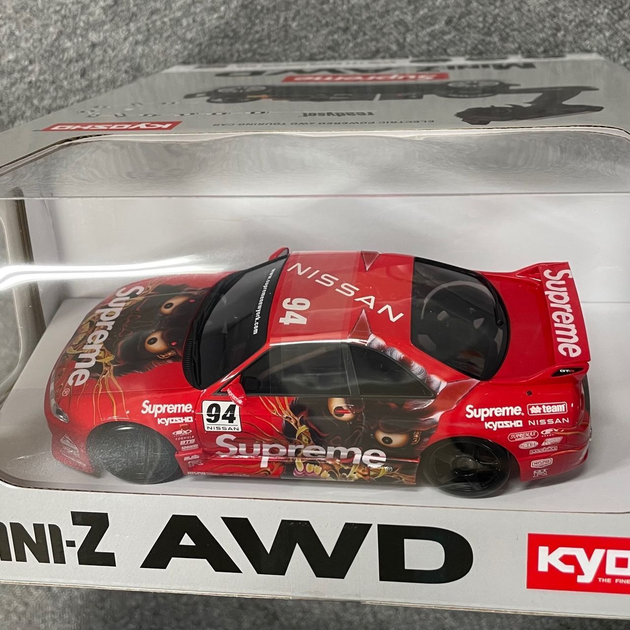 Supreme Nissan get Kyosho ラジコンシュプリーム