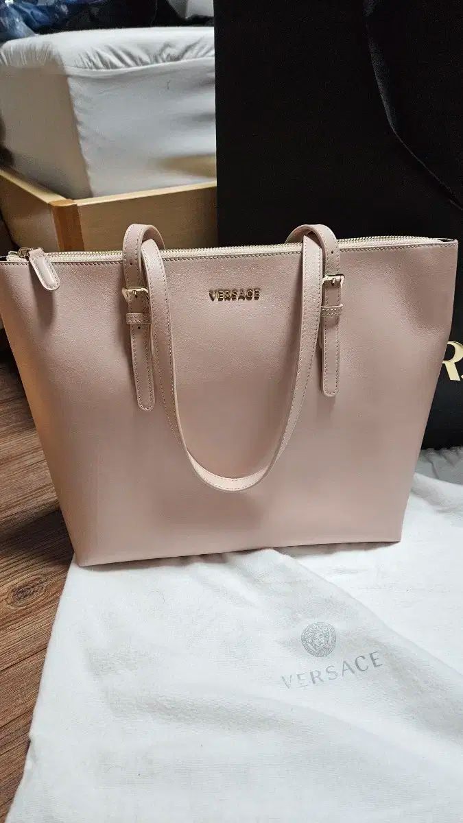 Versace(ヴェルサーチェ) ショッパーバッグ トートバッグ バッグ