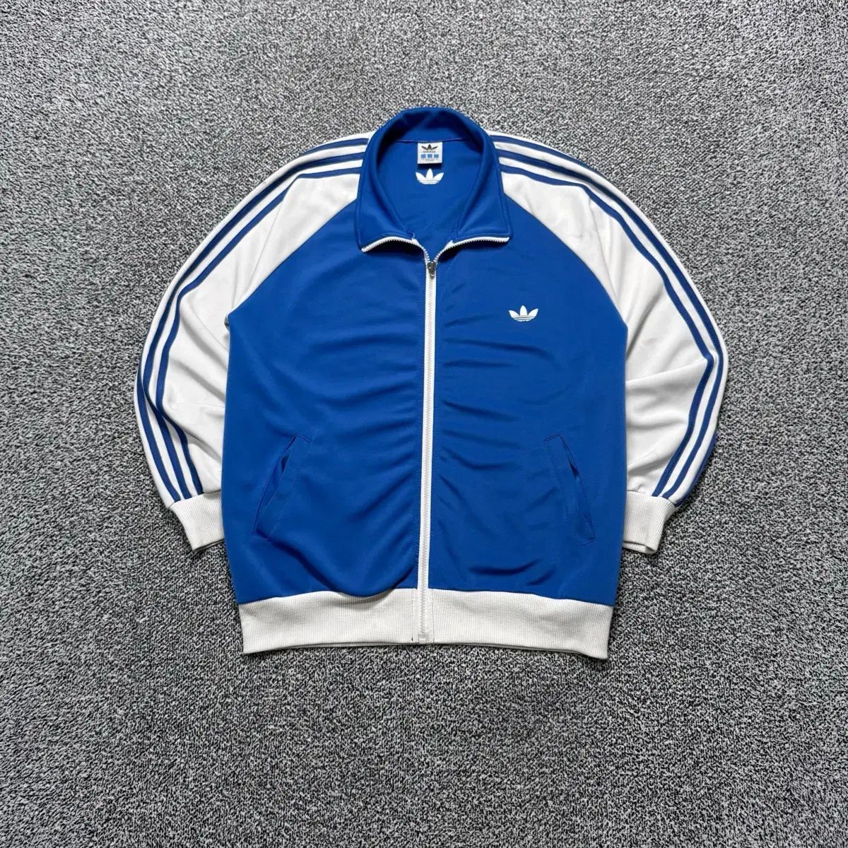 Name adidas アディダス ファイヤーバード ホワイト-ブルー サイドライン ジャージ