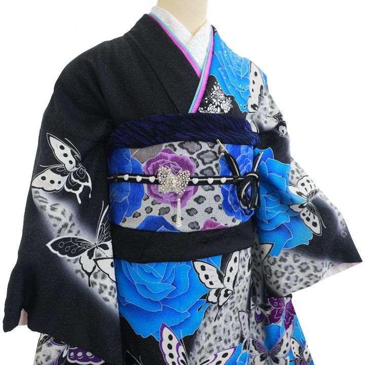 振袖セット　美品　ピンク×黒　バラ　ヒョウ柄　かわいい　かっこいい　個性的 振袖】ﾋﾟﾝｸ/ﾊﾞﾗ・豹 | 二十歳振袖館Az