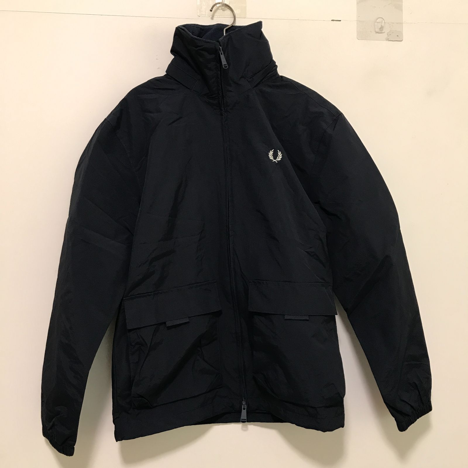 37541コ FRED PERRY Patch Pocket Zip Through Jacket メンズ ネイビー