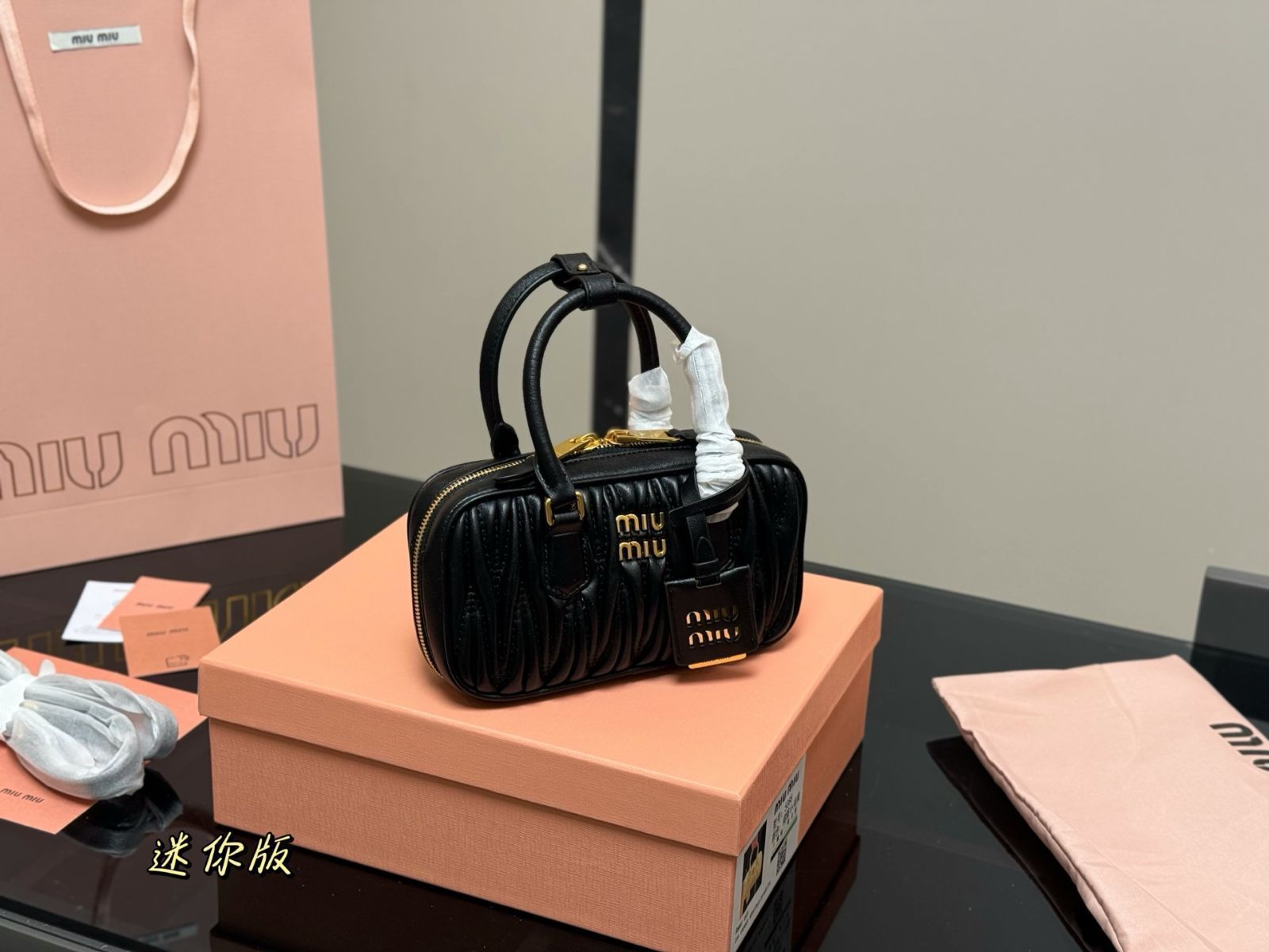 7月6まで 限定値下miumiu ボウリングバッグ　ブラック 今日特価】Miu Miu Bowling Bag ミュウミュウ ボウリング バッグ