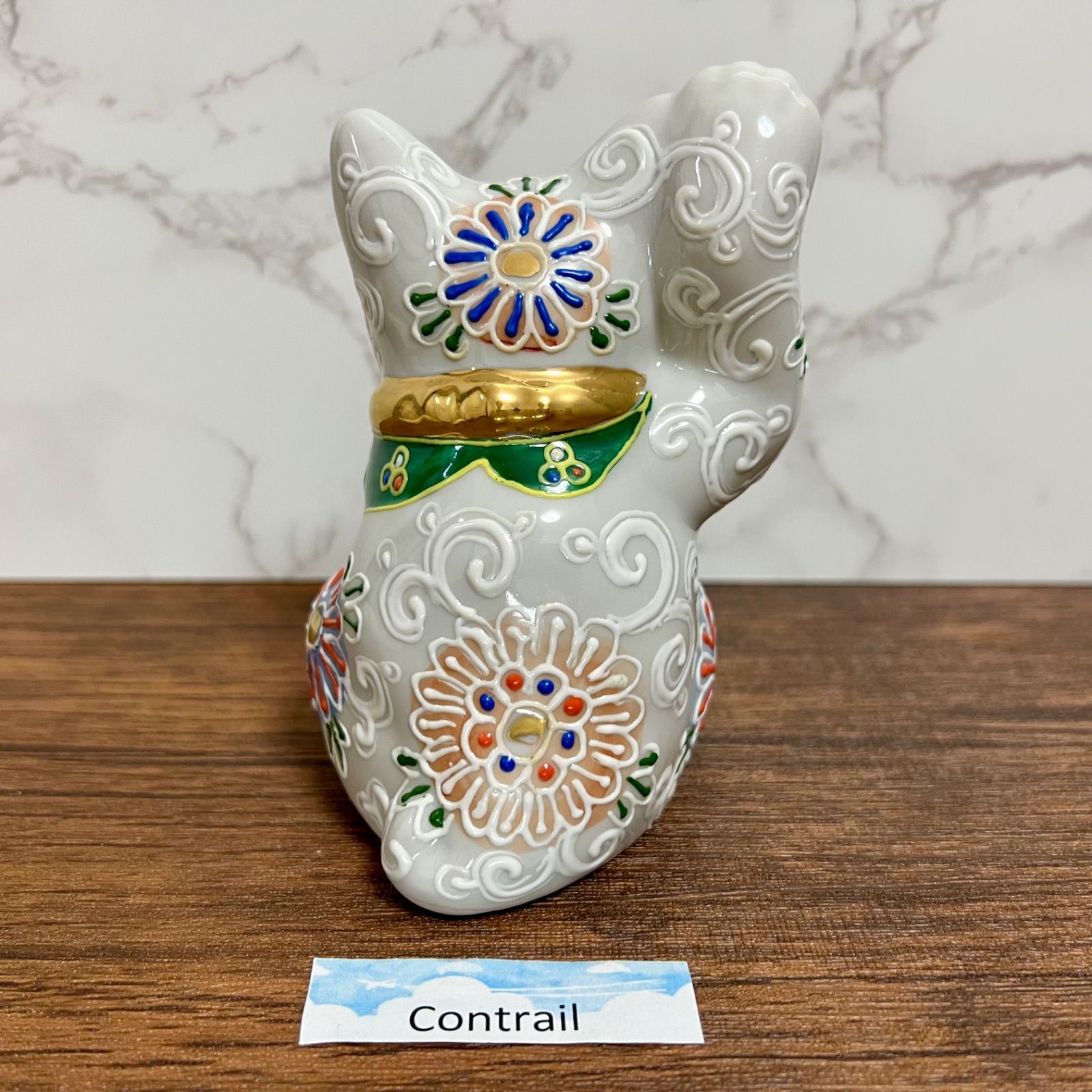 ☆【縁起物】九谷焼・招き猫・陶器製・日本製 Lucky Cat 九谷焼】3.3号 招き猫 白盛花 左手 千客万来 縁起物 置物 Maneki