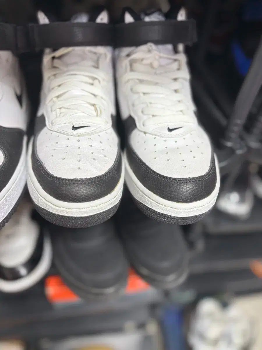NIKE(ナイキ) エアフォース 1 ダルメシアン新製品 3 部族