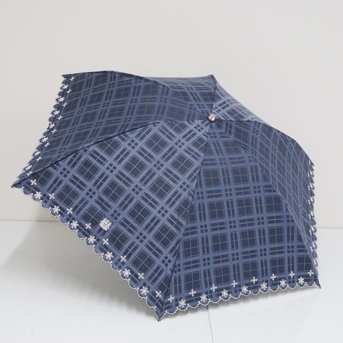 美品　アンテプリマ　サマーシールドUV折りたたみ日傘　花柄スケルトン 美品 アンテプリマ サマーシールドUV折りたたみ日傘 花柄