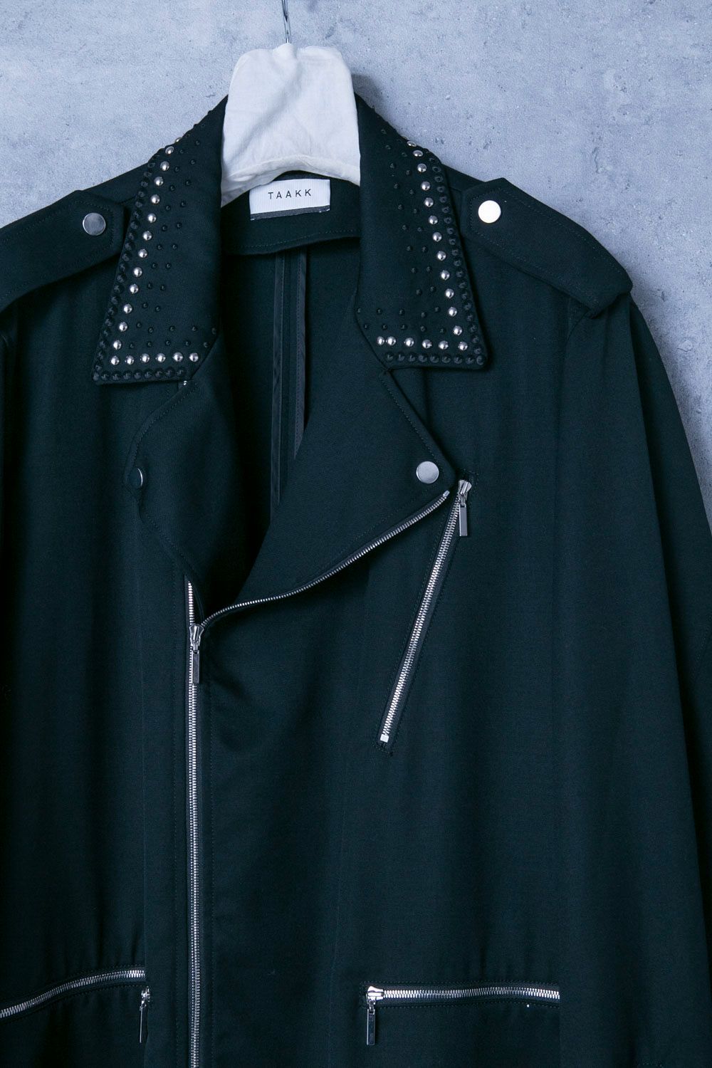 TAAKK ターク STUDS EMBROIDERY COATウールジップコート - メルカリ