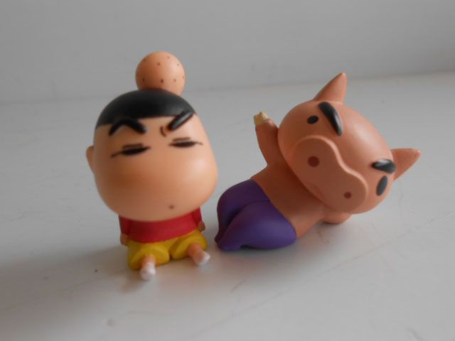 机の上のクレヨンしんちゃん　5種セット Amazon | ガシャポン 机の上の クレヨンしんちゃん 全5種セット