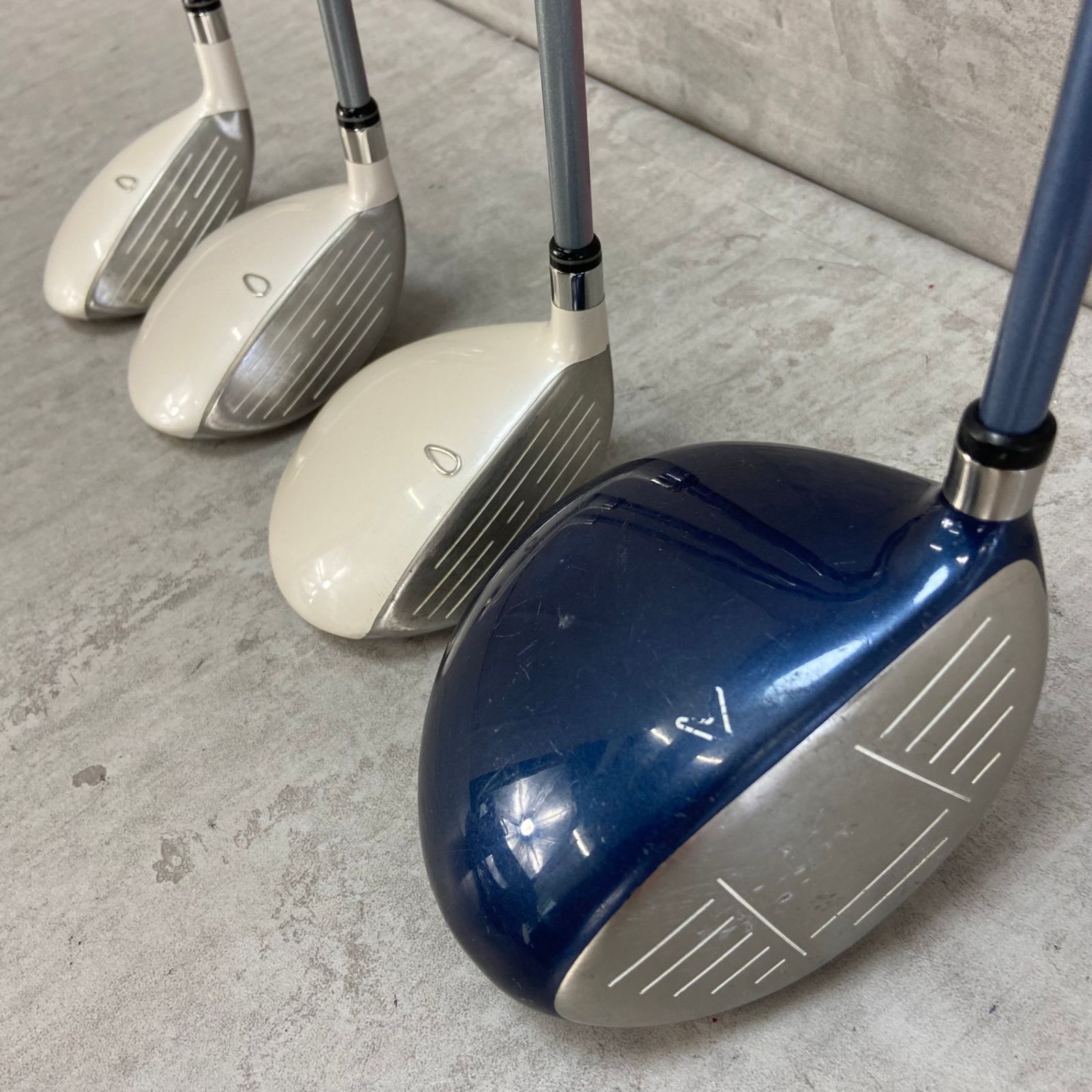 Callaway - Callaway　キャロウェイ PRGR　プロギア　レディースゴルフ12本セット　カーボン　右利き用　キャディバッグ　初心者おすすめ　入門用 Callaway キャロウェイ PRGR プロギア レディースゴルフ12本