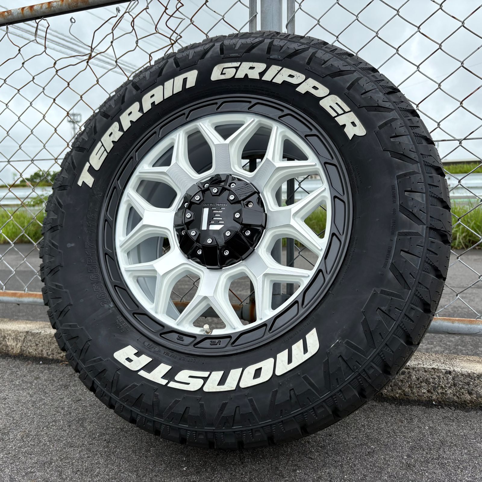 215/65R17 ENKEI SMACK ブリジストン アルミホイール スタッドレスタイヤ ４本 セット  215⁄55R17インチ ブリヂストン ブリザック WZ-1 WZ1 5H100