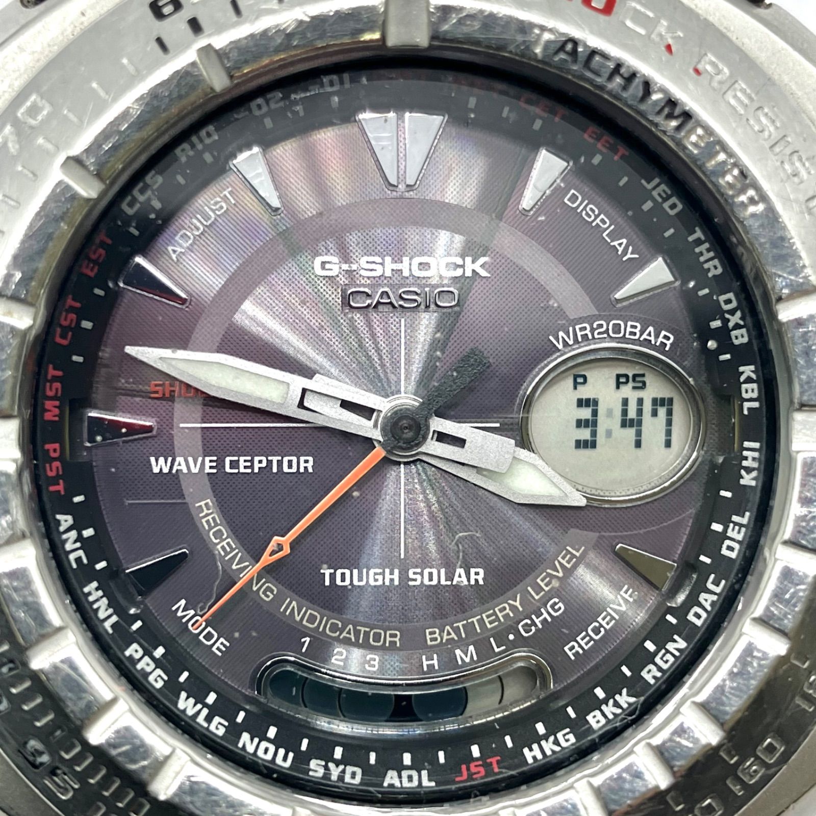 重厚感がカッコいい⭐️美品G-SHOCK】 ソーラー腕時計 デジタルu00263針アナログ ステンレス シルバー タキメーター スーパーイルミネーター GW- 1600J（AYA） - メルカリ