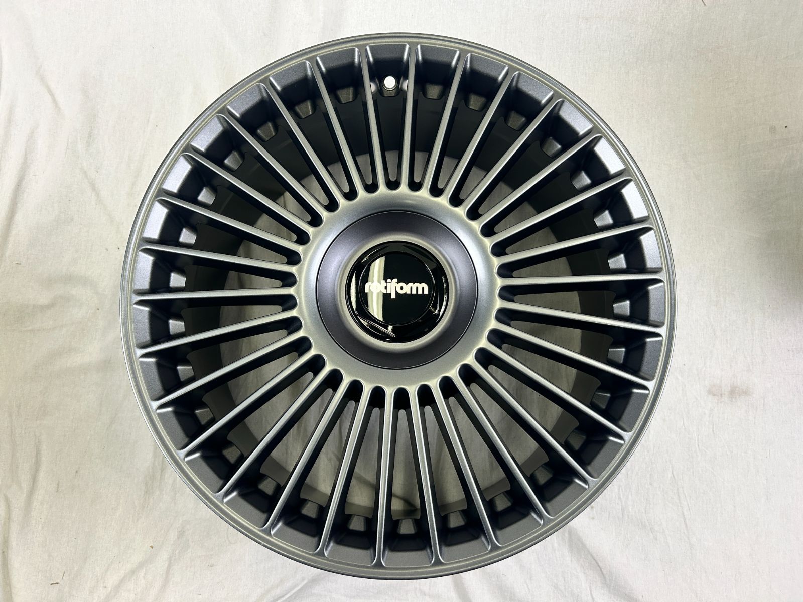 ロティフォーム rotiform CCV 19インチ PCD112 アルミ ROTIFORM BLQ 19インチ 8.5 5H 112 +45 Silver / Machined 1本