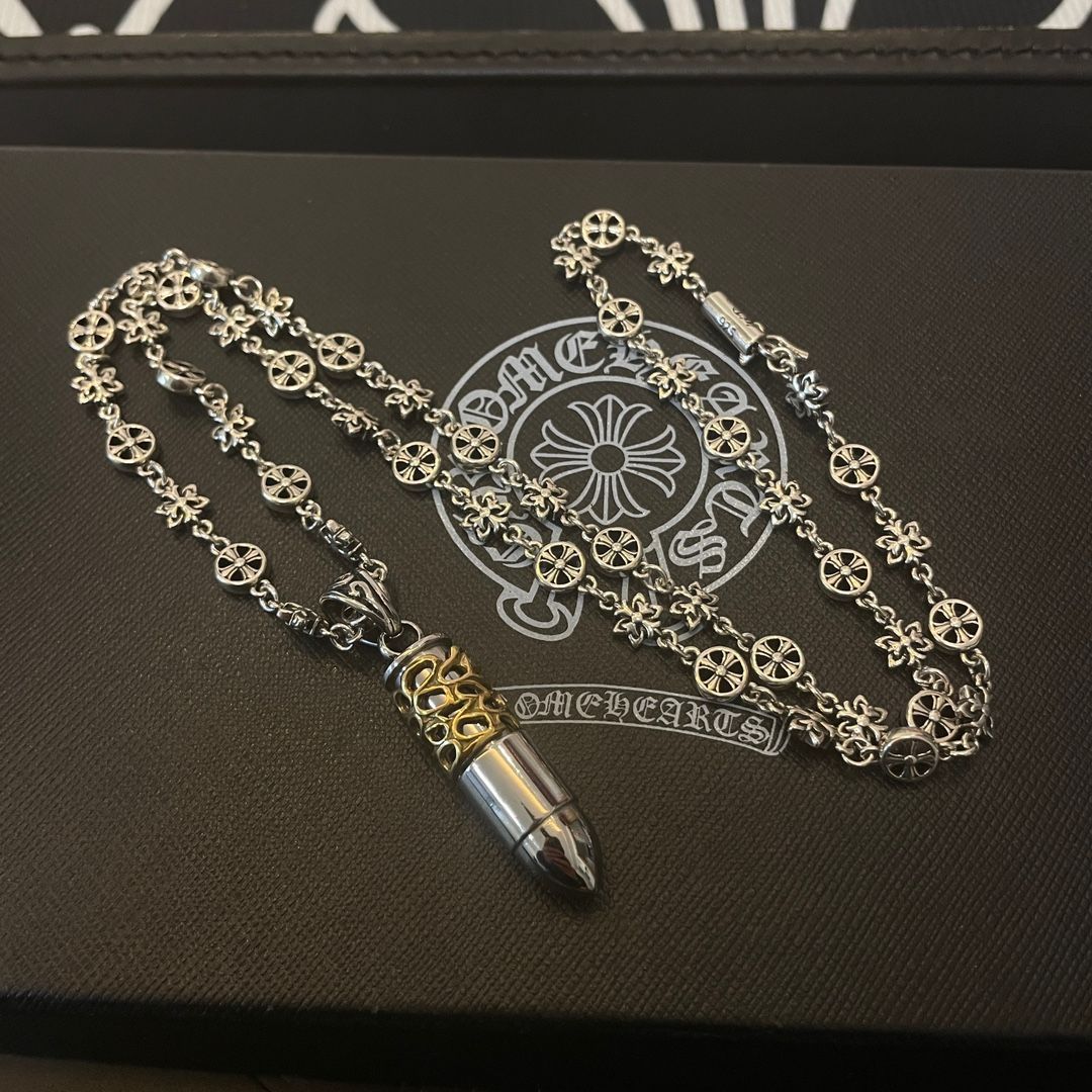 Chrome Hearts クロムハーツ クラシックでレトロな十字架 ネックレス 弾丸のペンダント