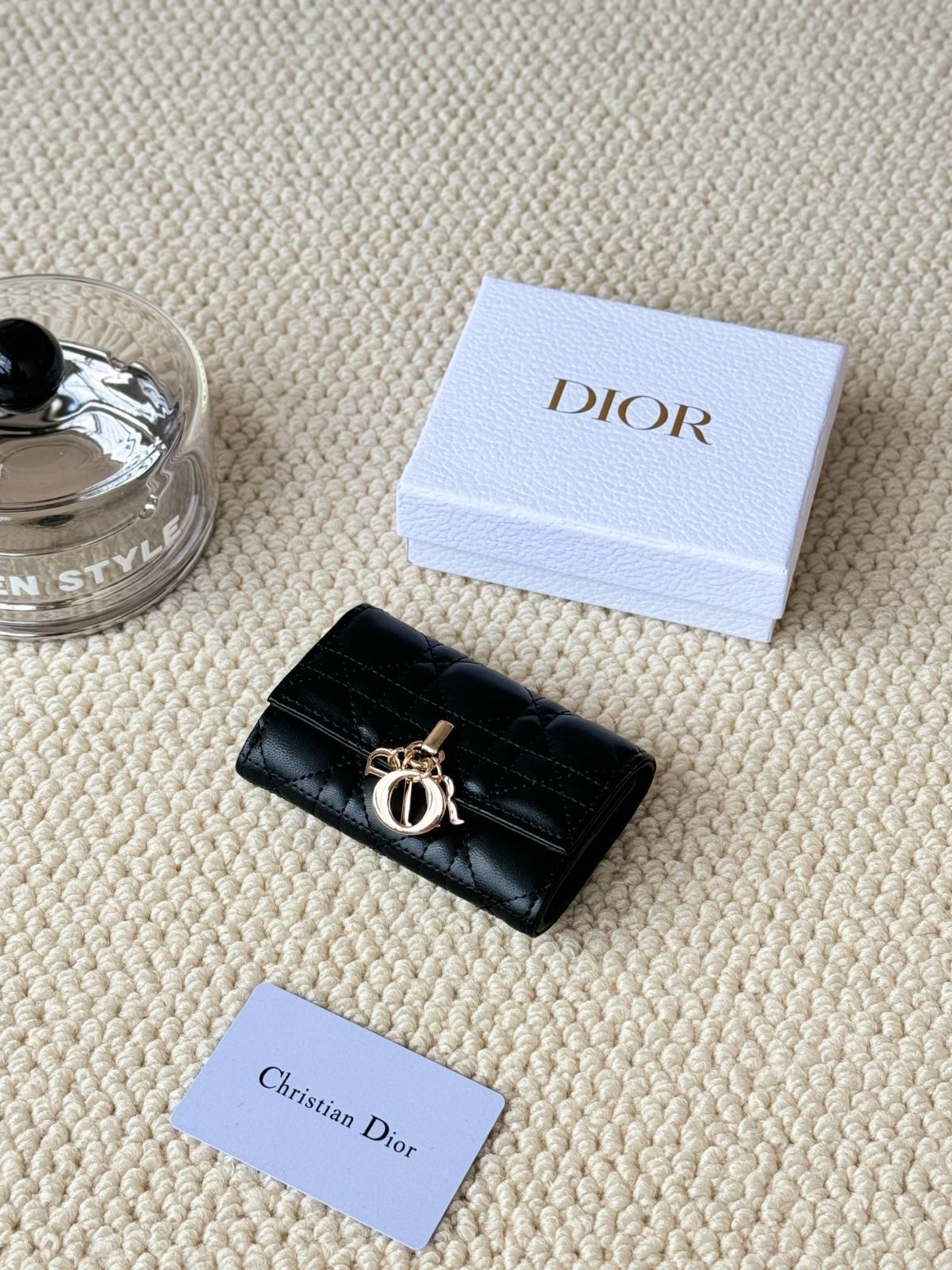 【新品】My Dior ’Glycine’ウォレット　ロータスウォレット My Dior Glycine Wallet Metallic Silver-Tone Cannage Calfskin