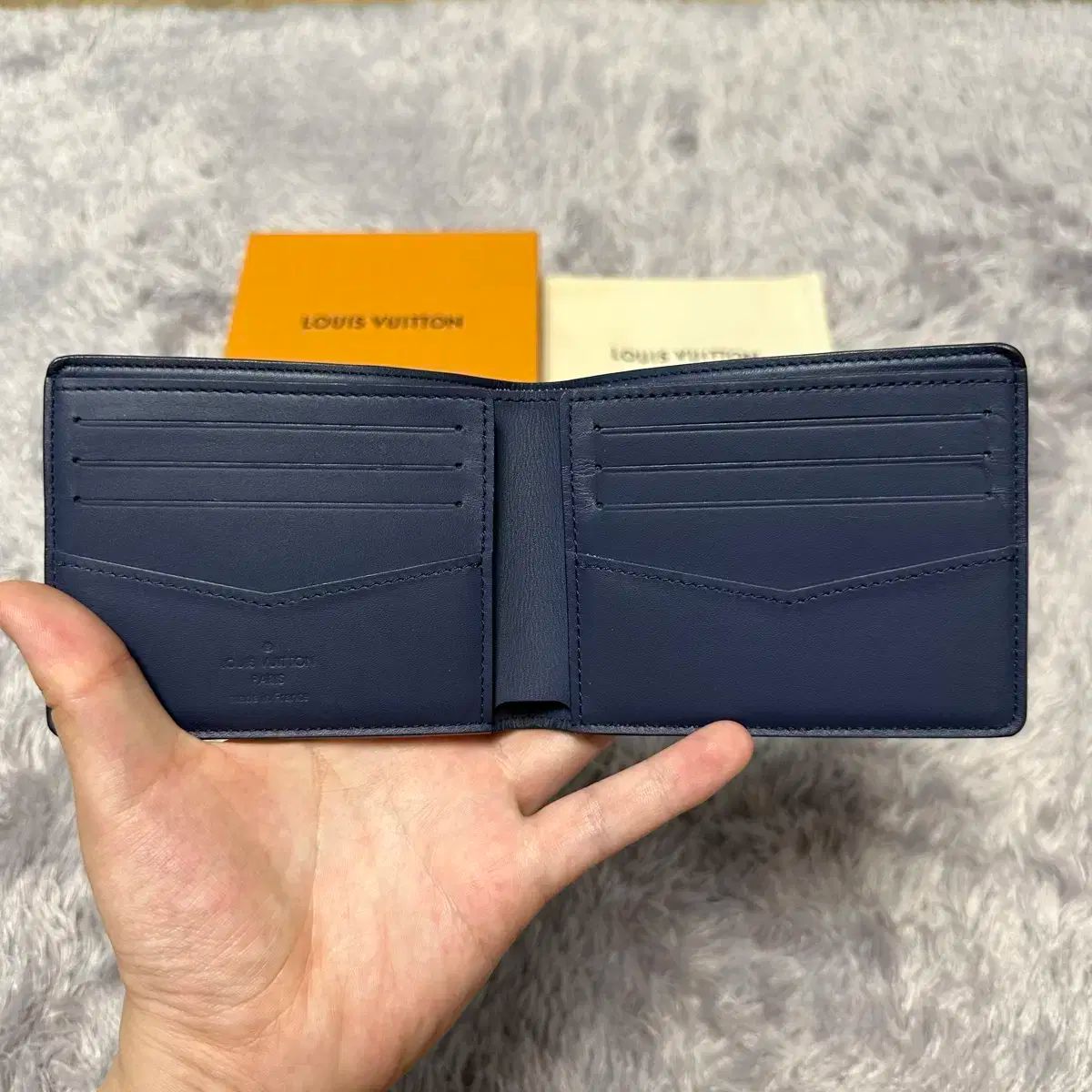 ルイヴィトン LOUIS VUITTON エピ 二つ折り財布 A1325A1 ルイヴィトンエピ二つ折り財布