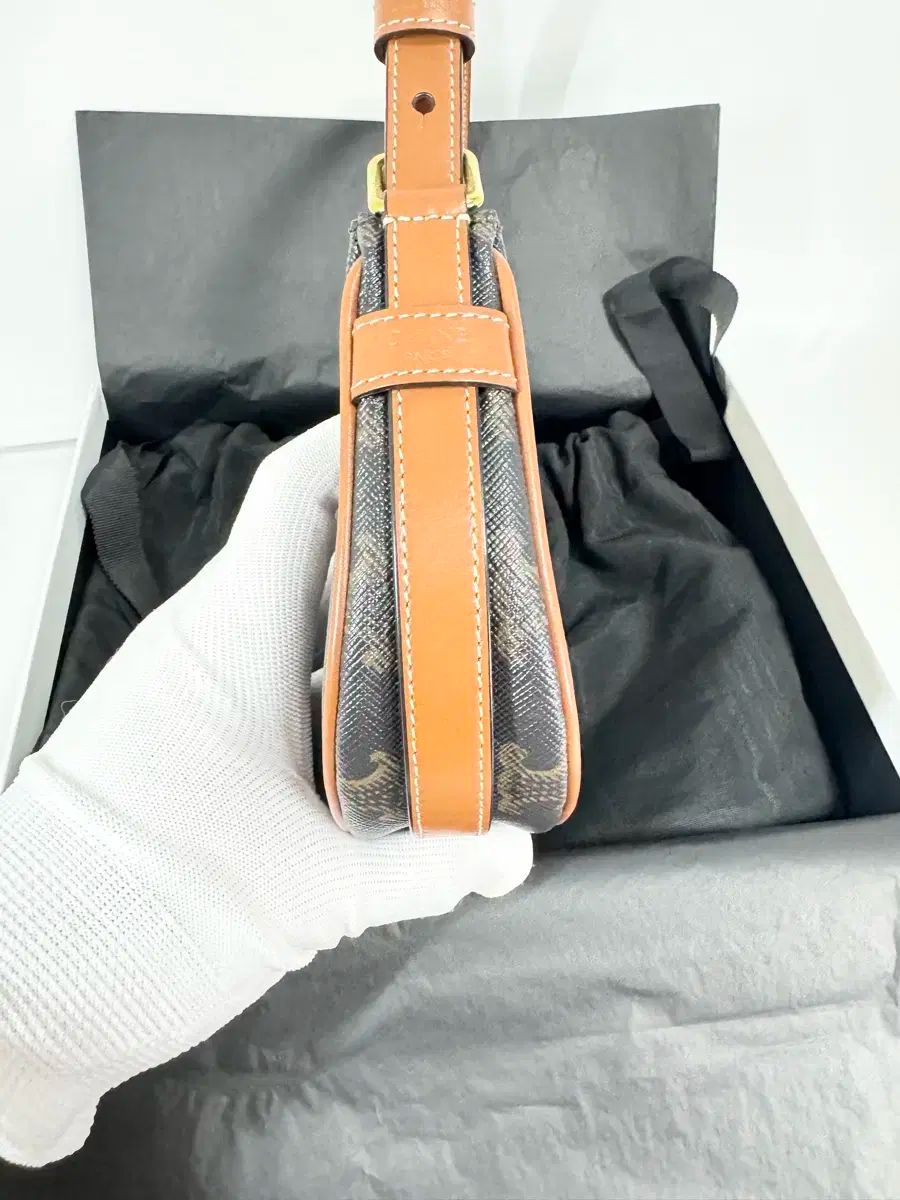 パワフルな S エクスプレス|当日配送 Celine セリーヌ トリオンフ アババッグ ミニ