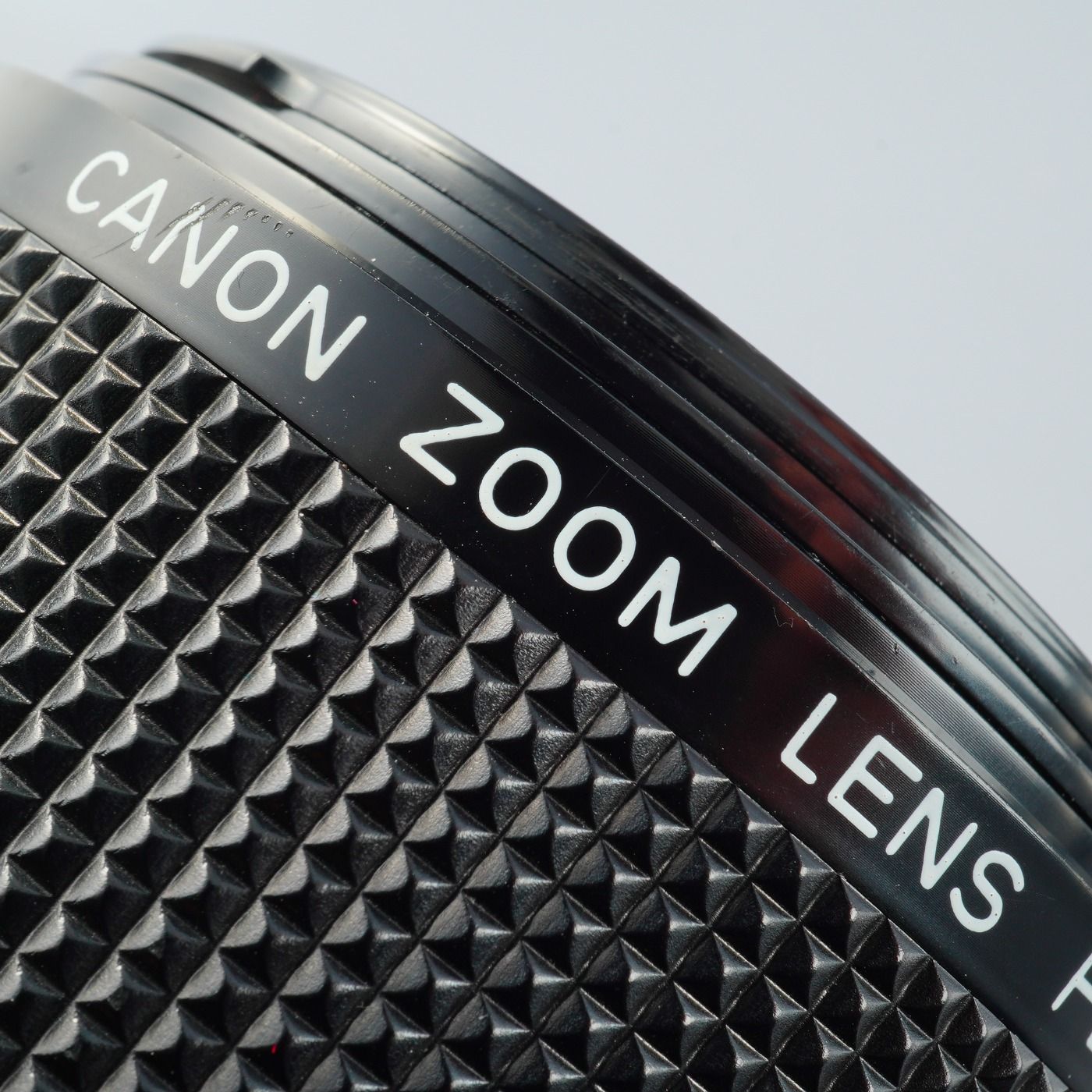 Canon FD 100-300mm f/5.6 ズームレンズ Canon-FD-100-300mm-f5.6L-Macro.jpg