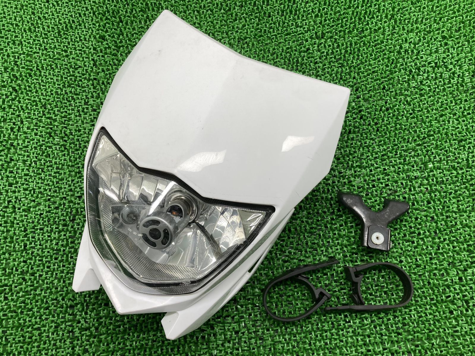 XTZ125 ライトカウル 白 0015997 ヤマハ 純正 中古 バイク 部品 ヘッド