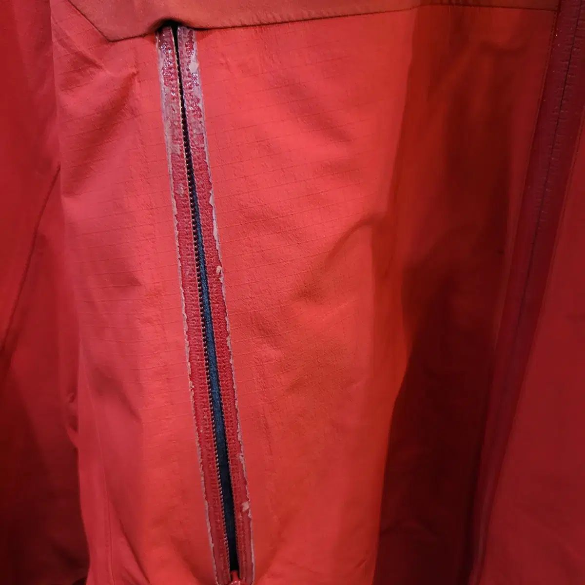 AR ウィンドブレーカー