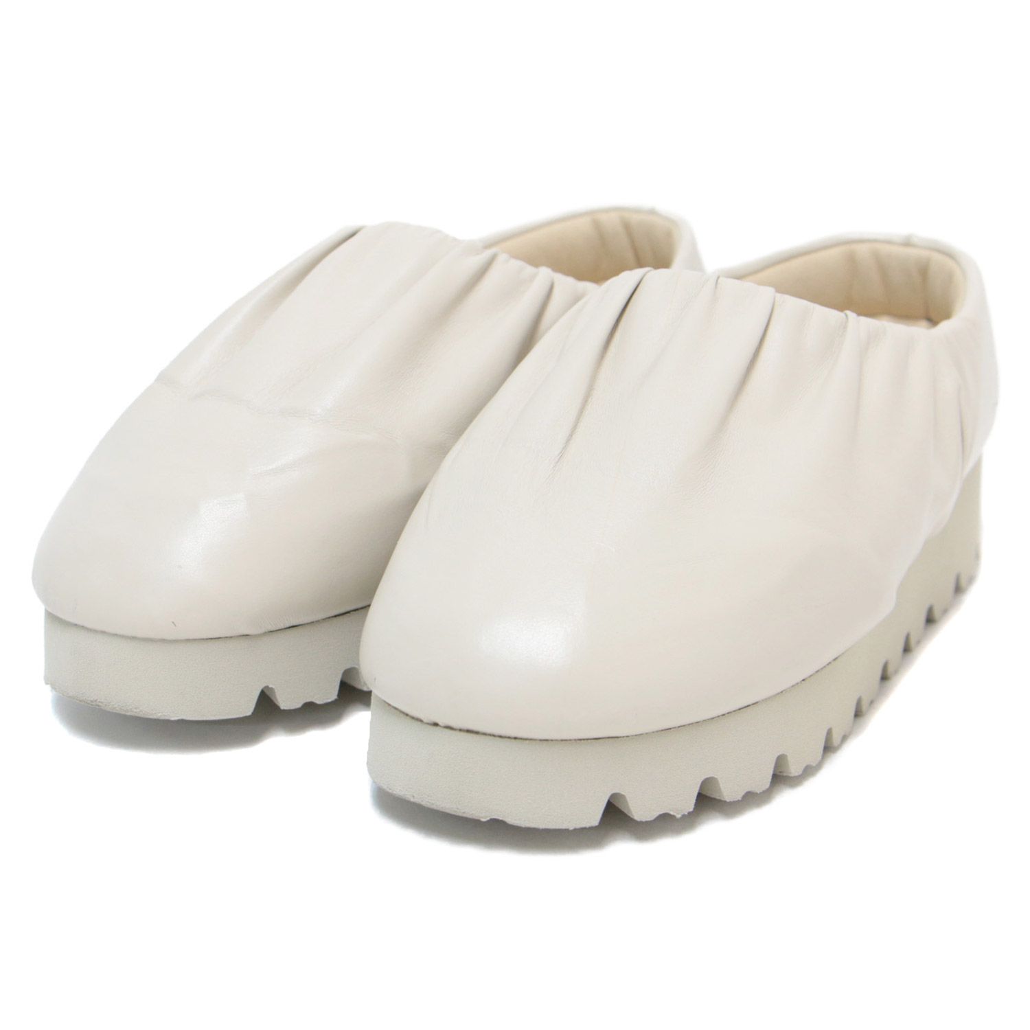 【関税込み】YUME YUME ベージュ Camp スリッポンシューズ メンズ Yume Yume ベージュ Camp スリッポン ブラック | Lyst