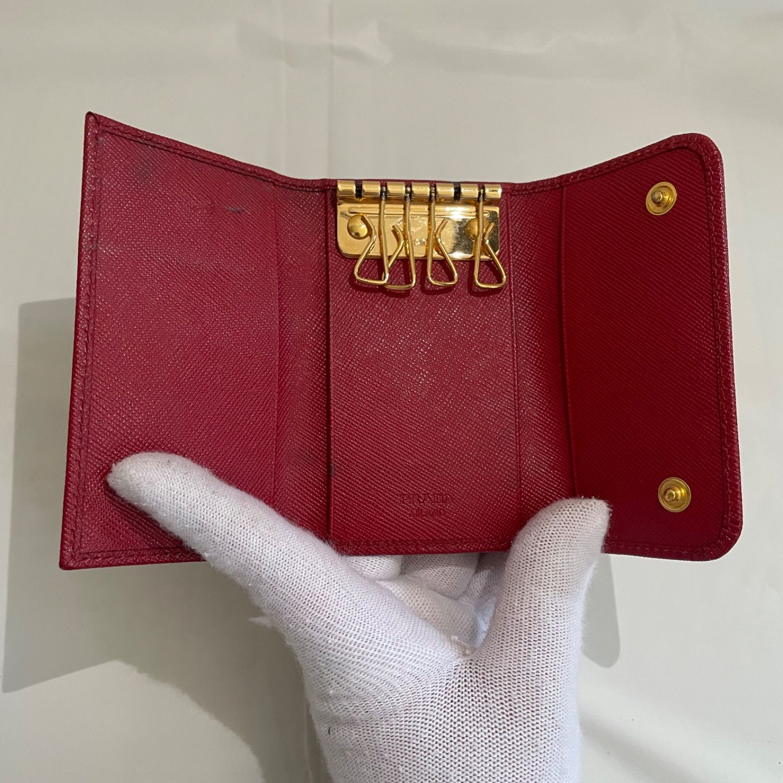 z368 PRADA プラダ キーケース サフィアーノ レッド - メルカリ