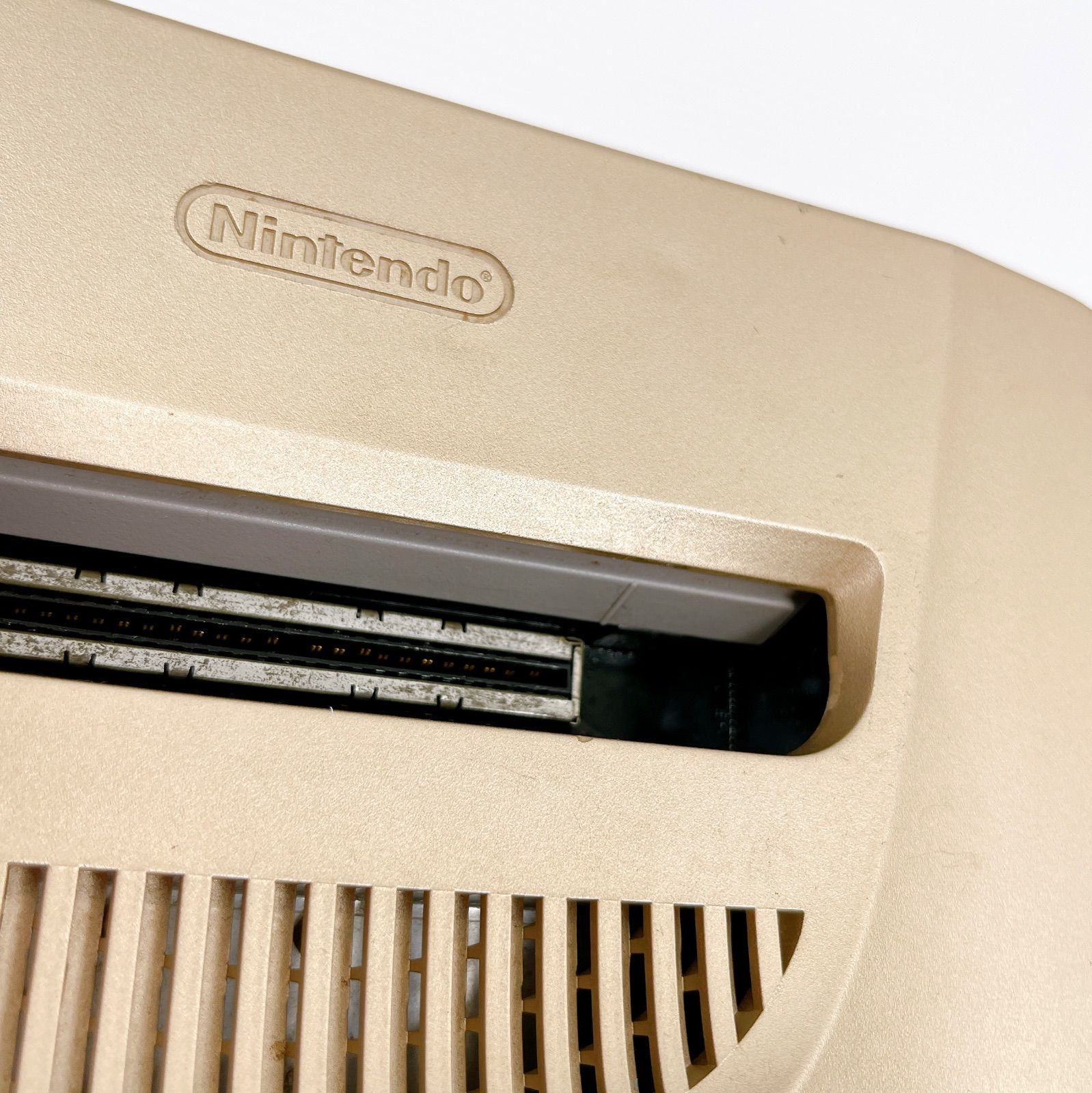 トイザラス限定ゴールドカラー　64すぐに遊べるセット ニンテンドー64 Nintendo64 本体 トイザらス限定ゴールド 遊べる