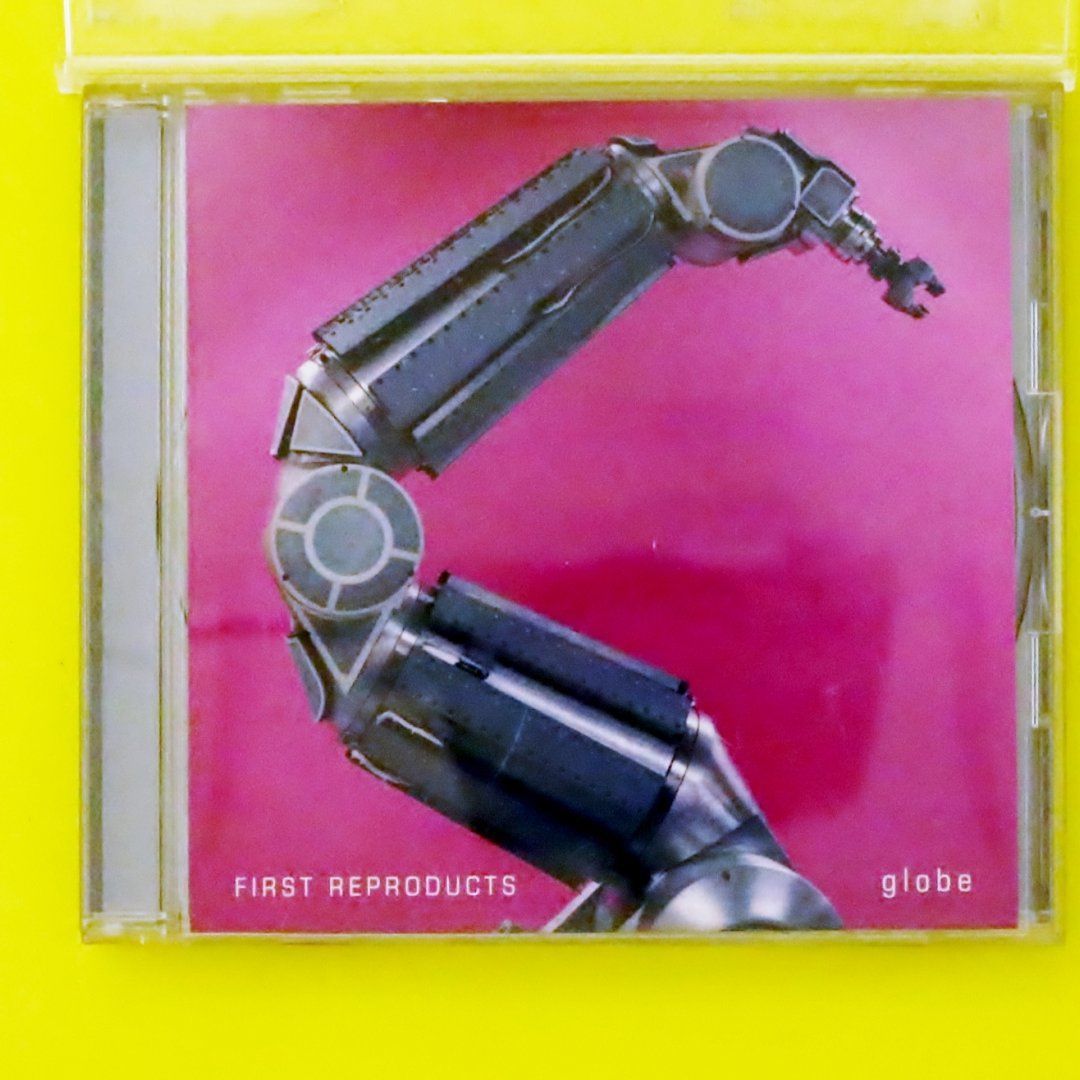 globe（グローブ）VHS１本＋ＣＤまとめセット globe（グローブ）VHS1本＋CDまとめセット