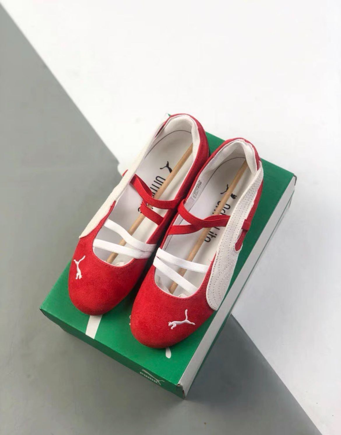 スピードキャット　赤　バレエシューズ 22.5 PUMA SPEEDCAT GO WNS RED WHITE プーマ スピードキャット ゴー