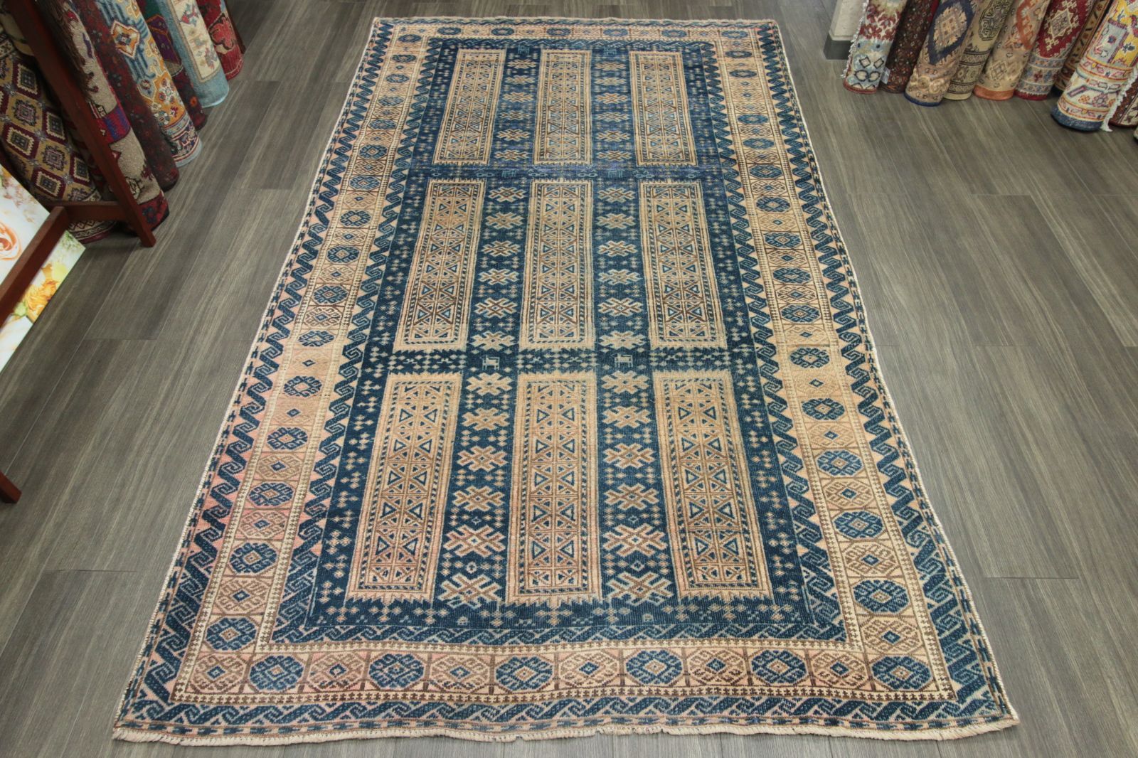 藍色が美しいトルクメン手織り絨毯 アンティークラグ 草木染め