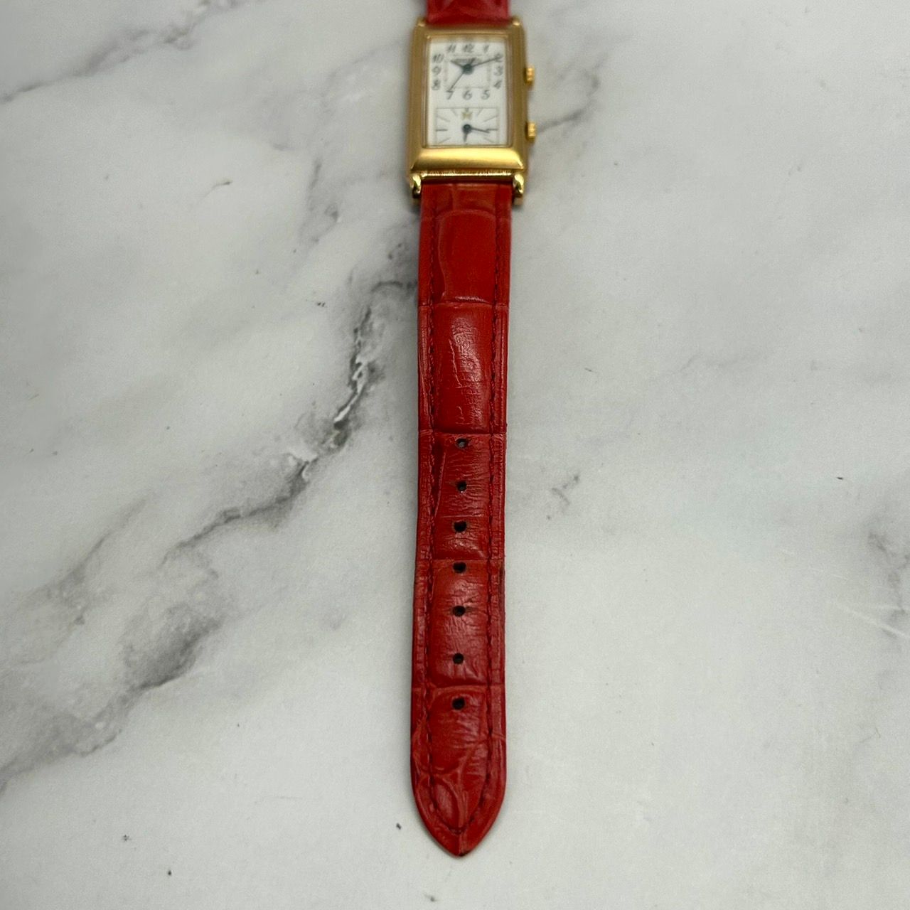 稼働品 セイコー　ノイエ　SEIKO NOIE 腕時計1F21ー5B70 送料無料【動作品】 セイコー SEIKO ノイエ NOIE ゴールド 1F21