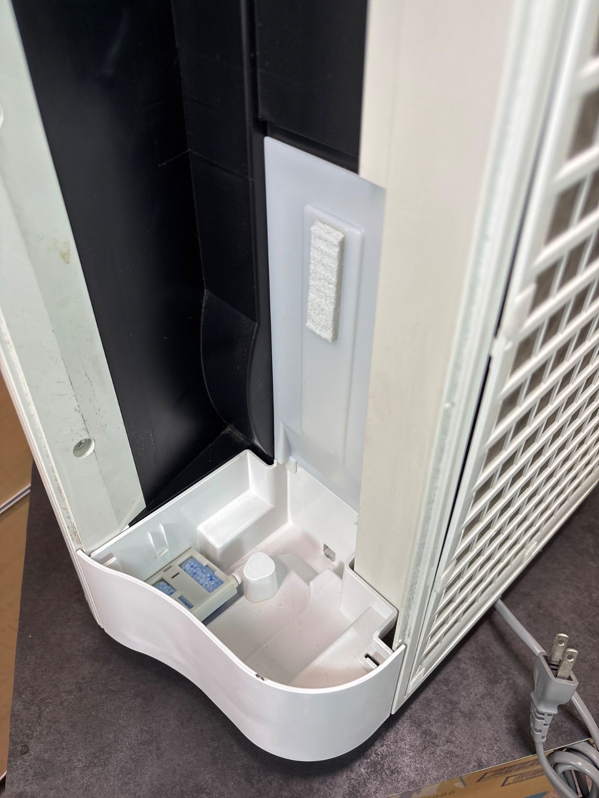 SHARP KC-H50-W 加湿器 ホワイト Amazon | シャープ 加湿 空気清浄機 プラズマクラスター 7000