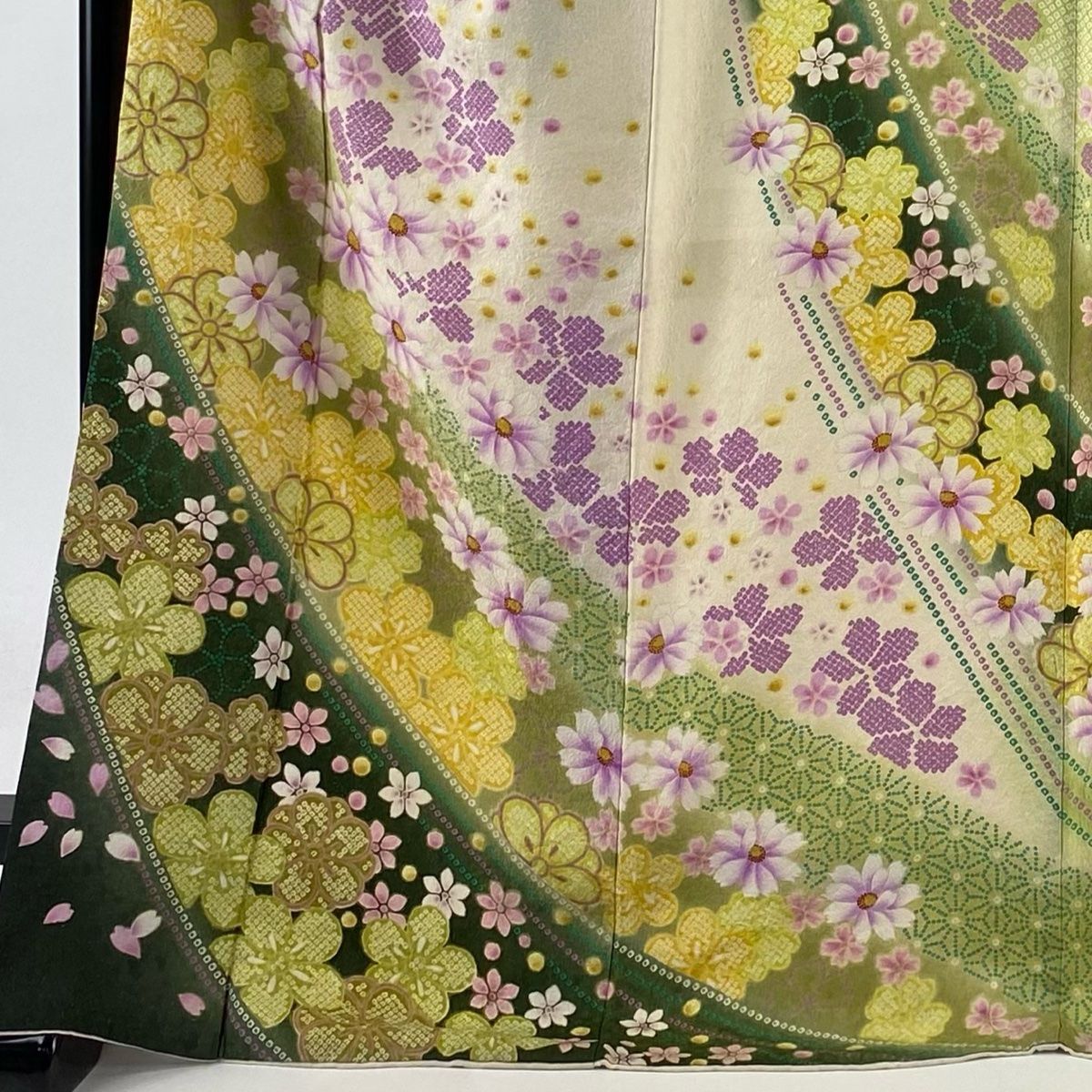 振袖 身丈173cm 裄丈66.5cm M 袷 コスモス 麻の葉 銀通し 染め分け  