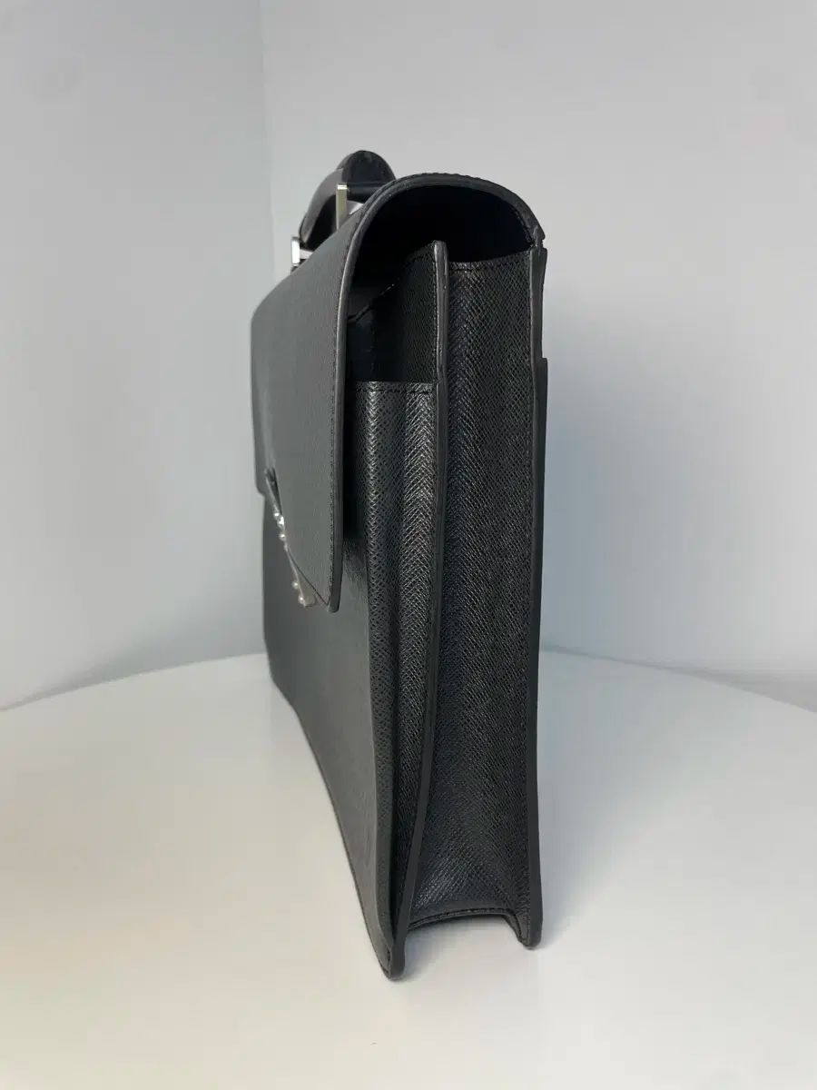 ルイヴィトン　タイガ　ロブスト1 ビジネスバッグ　ブリーフケース　A4 黒 楽天市場】【バッグ】LOUIS VUITTON ルイ ヴィトン タイガ