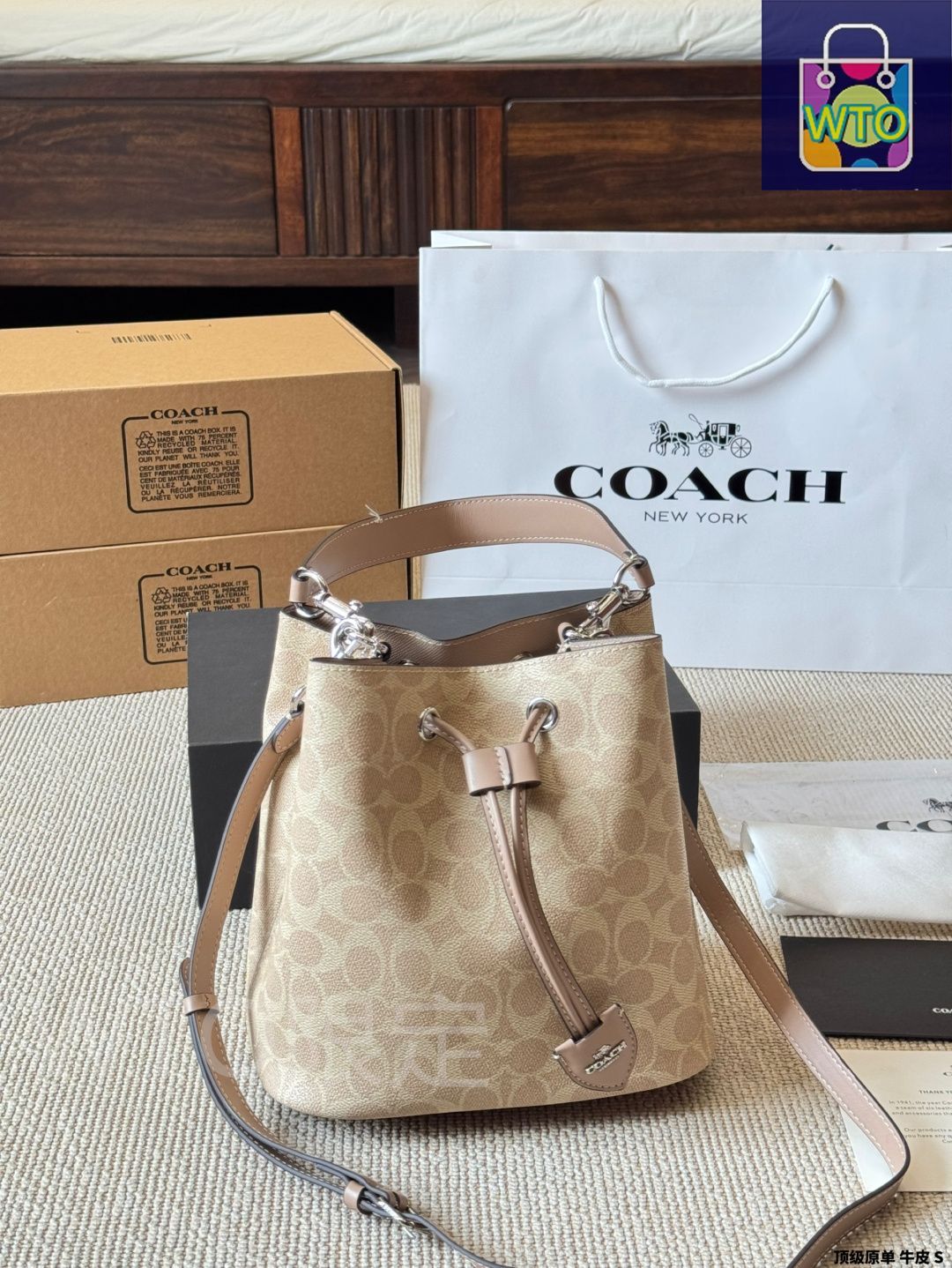 未使用　COACH バッグ　肩かけひも付き COACH コーチ バッグ レディース ショルダーバッグ 2way 斜