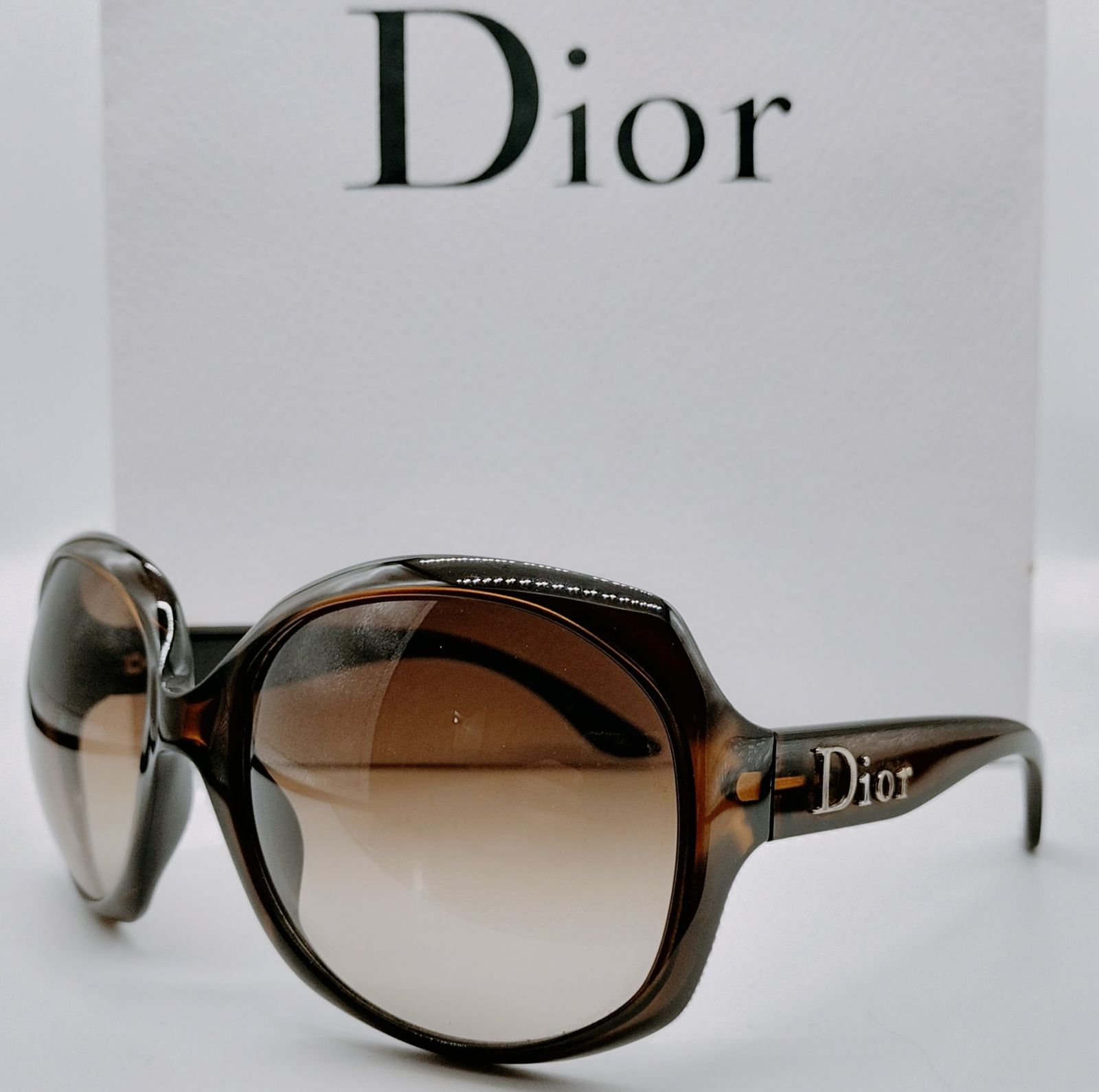 Christian Dior ディオール GLOSSY1 KIFCC グロッシー サングラス ダークブラウン USED品  商品詳細｜高級ブランド商品の高価買取・格安販売｜Bossfull
