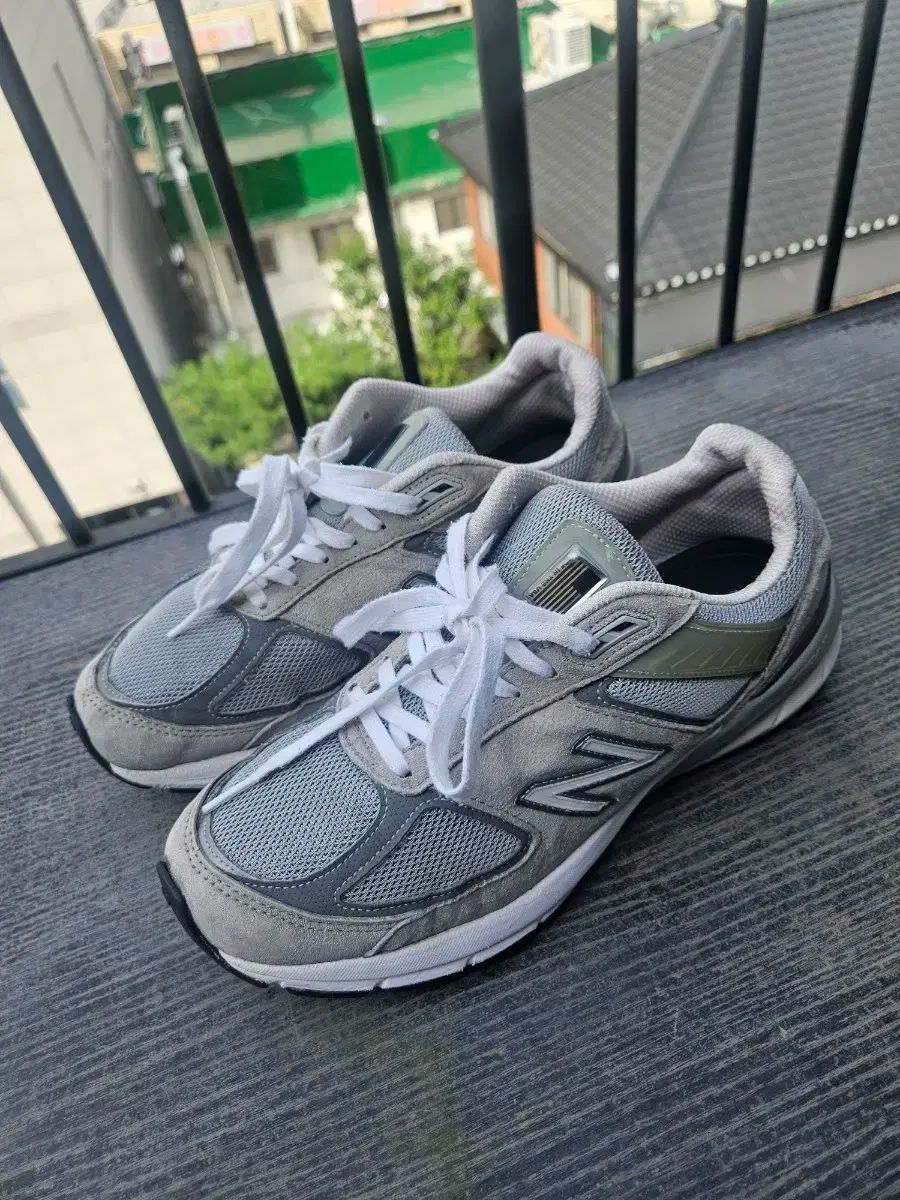 270 275 New Balance(ニューバランス) グレー 990v5 スニーカー新品