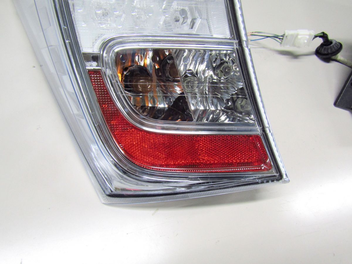 ホンダ GP3 フリードスパイク ハイブリッド 純正 左右 テールランプ