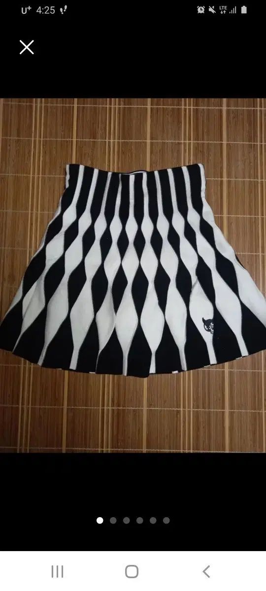 ワック ゴルフ 黒 白 パターン ミニスカート 26