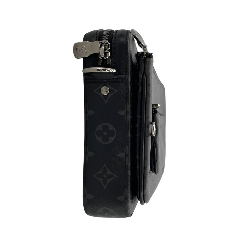 Louis Vuitton トリオメッセンジャー　M69443 Trio Messenger Monogram Eclipse - Men - Bags | LOUIS VUITTON ®
