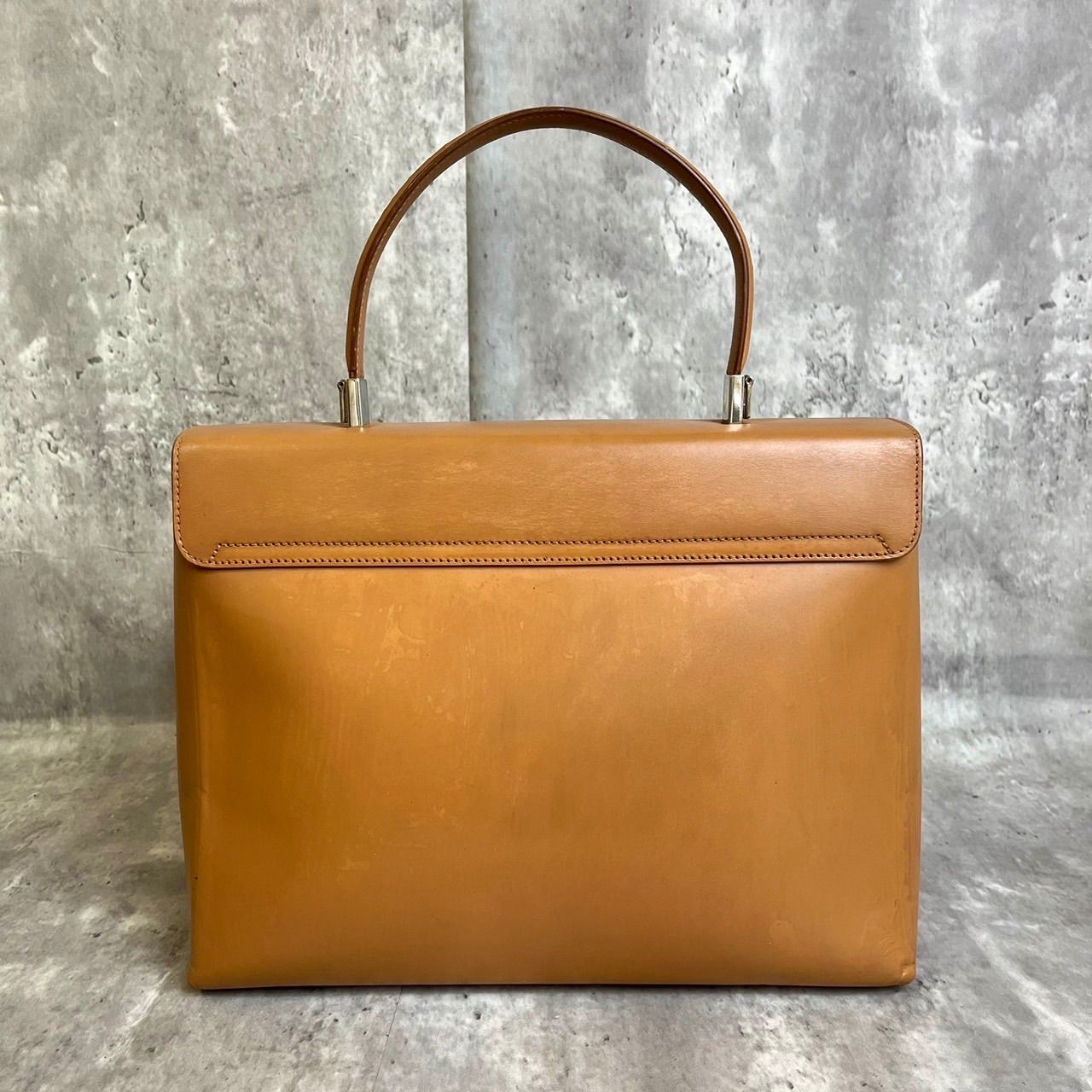 良品】 Salvatore Ferragamo サルヴァトーレフェラガモ 2way 
