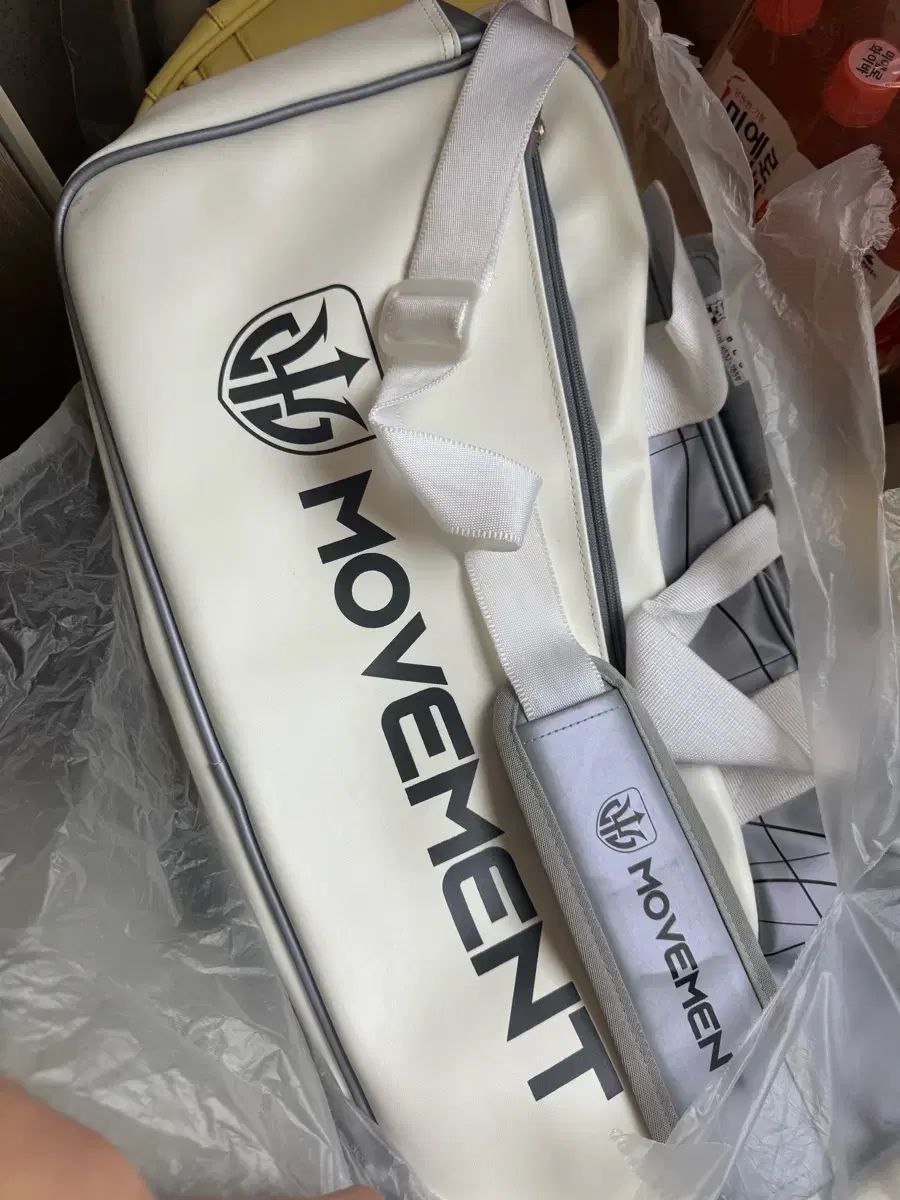 新作 バドミントン バッグ