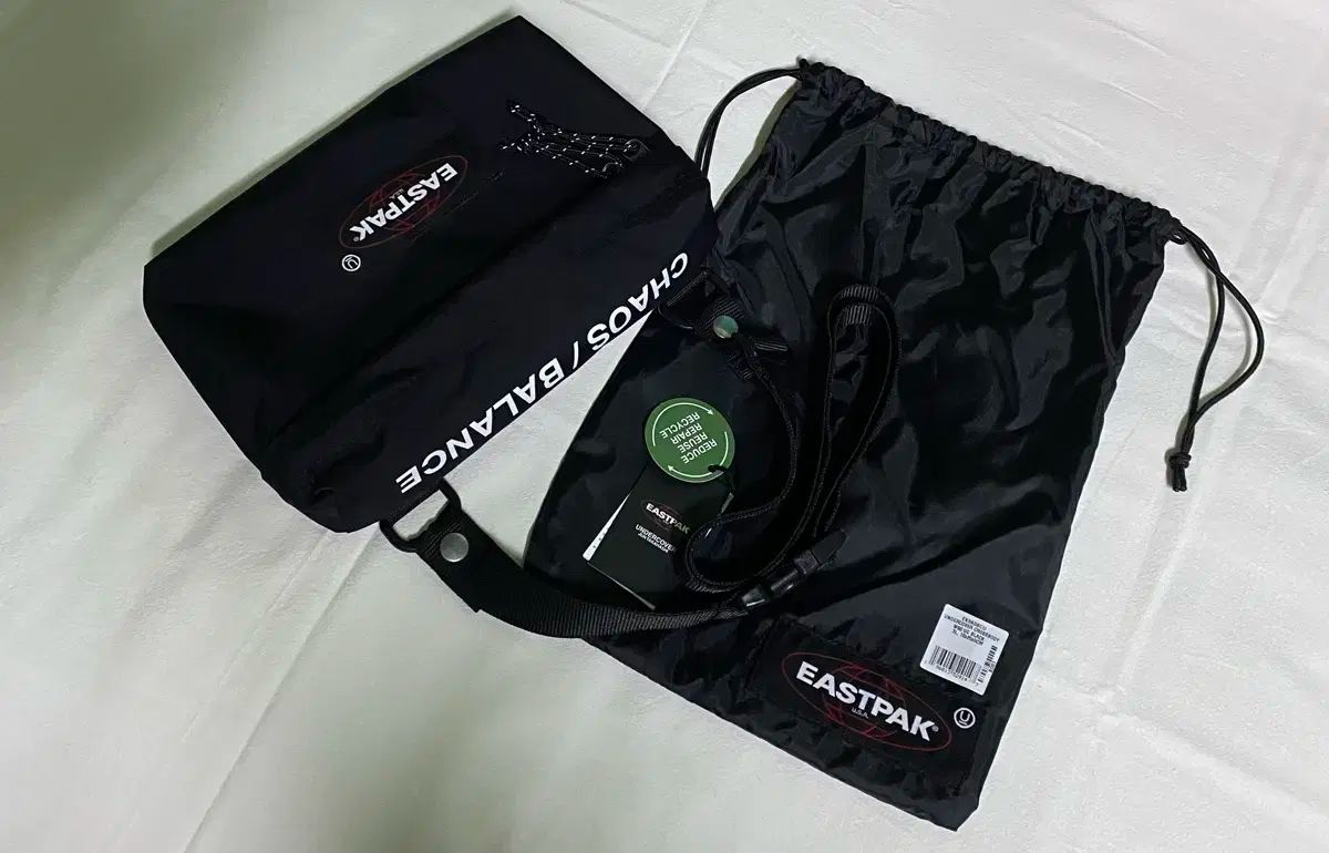UNDERCOVER アンダーカバー EASTPAK イーストパック クロスバッグ バッグ ブラック