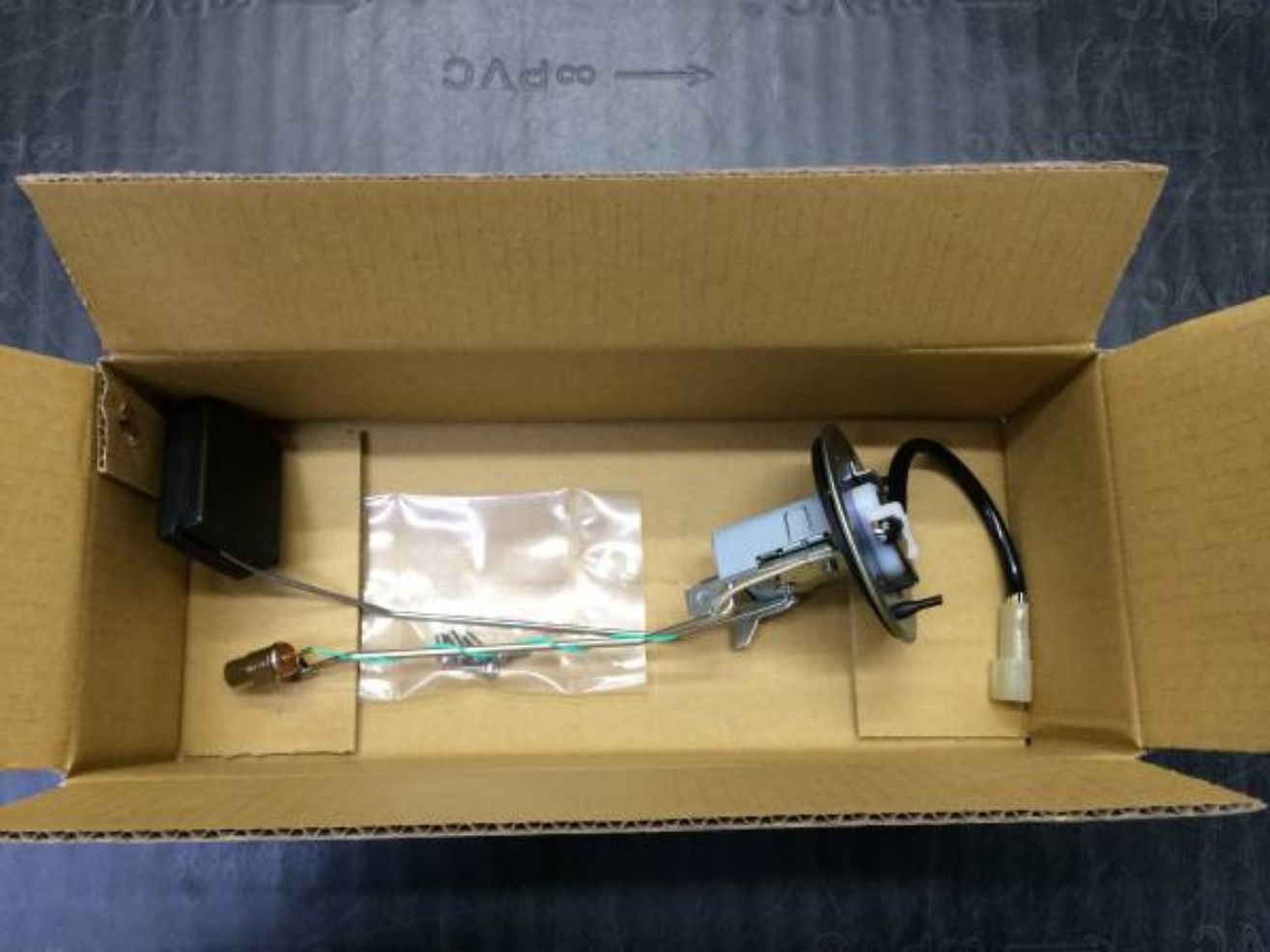 ■AE86 レビン トレノ 燃料ゲージ フュエルゲージ 純正デジタルメーター用 ４A-G 190830 AE86 トレノ レビン デジタルメーター デジパネ 新品 燃料ゲージ