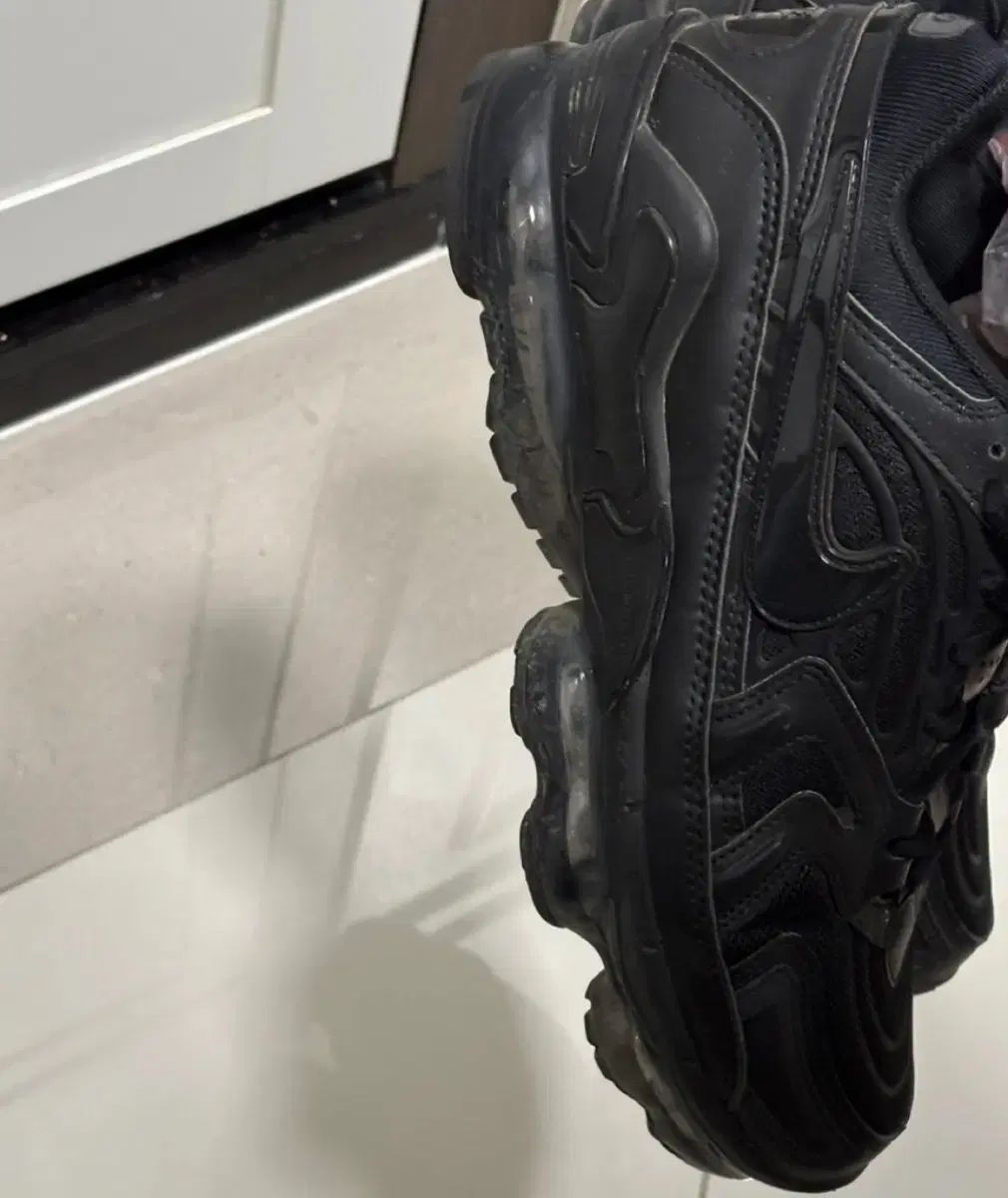265 NIKE