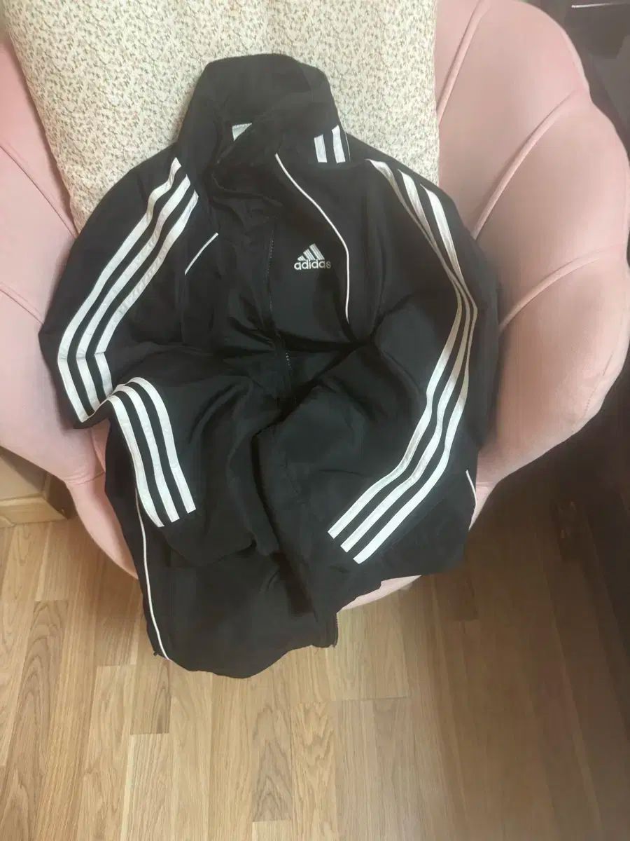 adidas(アディダス) 黒 ウインドブレーカー オーバーサイズ